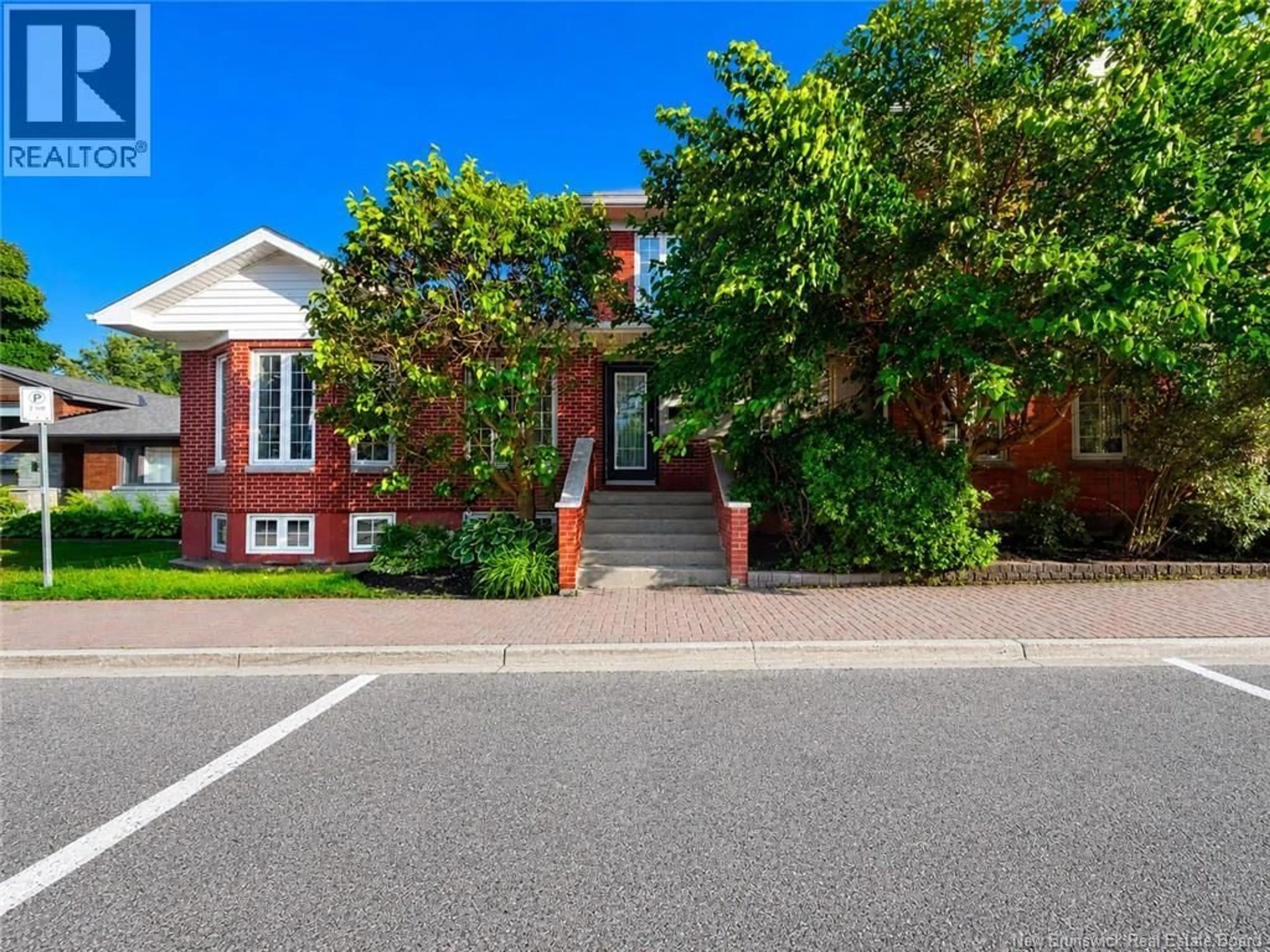 Home with brick exterior material, street for 102 ST GEORGE, Bathurst New Brunswick E2A1B5