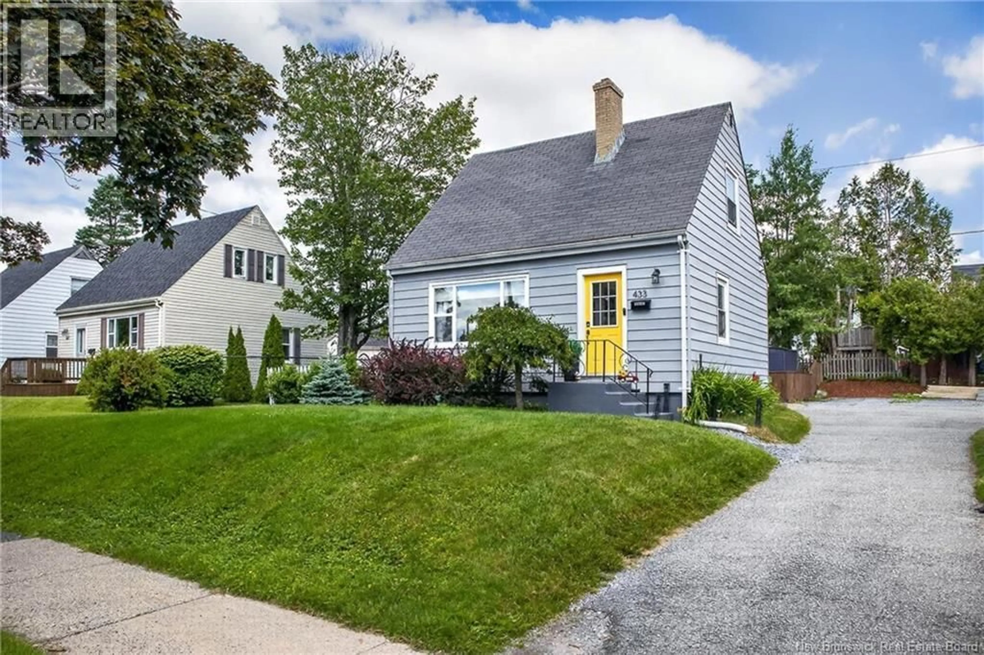 Home with vinyl exterior material, street for 433 ARGYLE STREET, Saint John New Brunswick E2M3A8