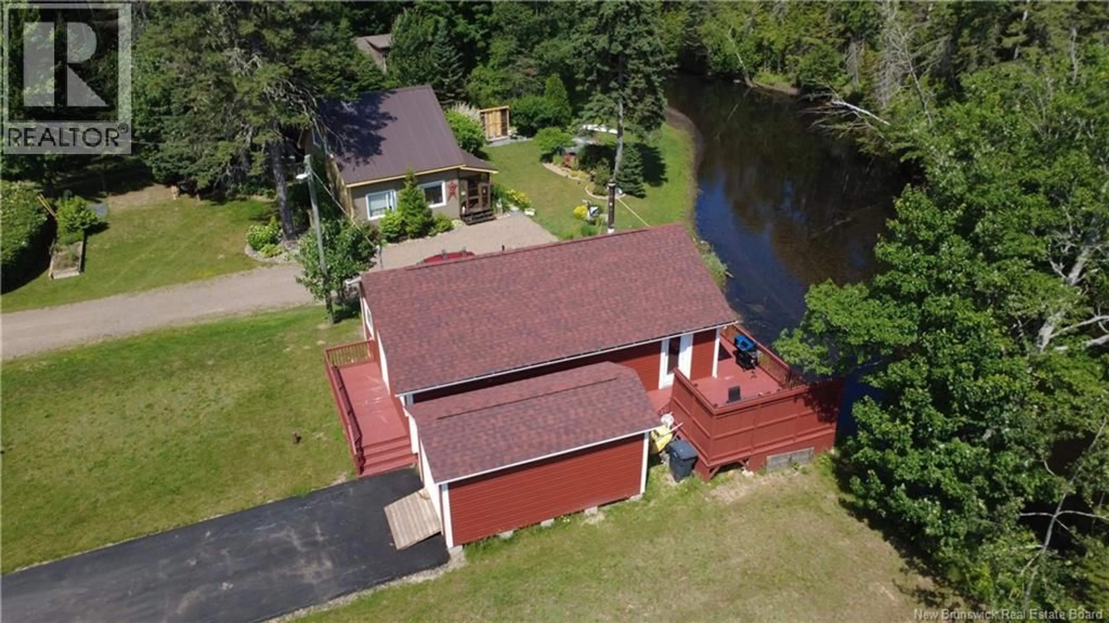 A pic from outside/outdoor area/front of a property/back of a property/a pic from drone, water/lake/river/ocean view for 432 CHEMIN À WILLIE, Bertrand New Brunswick E1W1E4