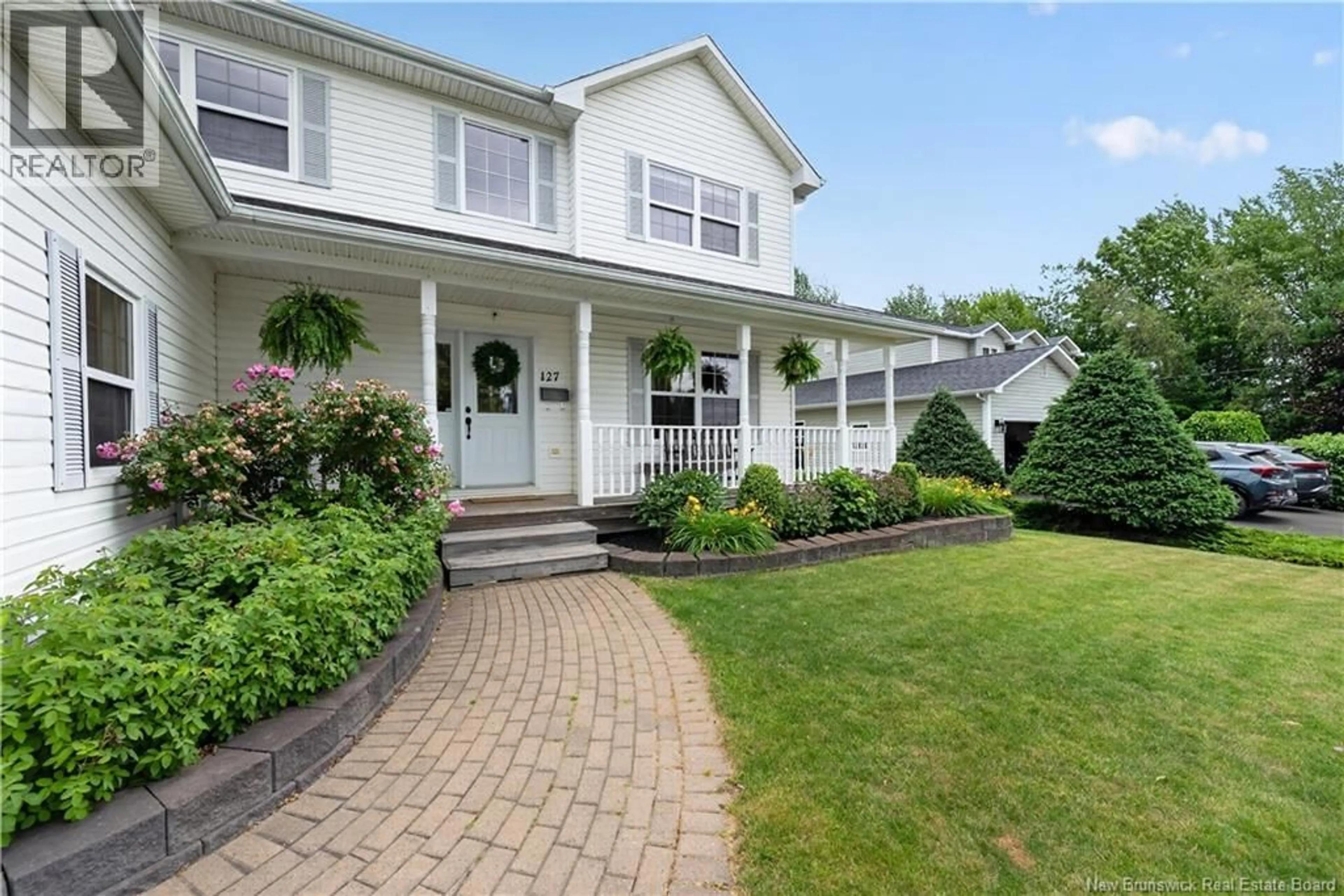Home with vinyl exterior material, street for 127 FAIRVIEW KNOLL DRIVE, Moncton New Brunswick E1A6L2