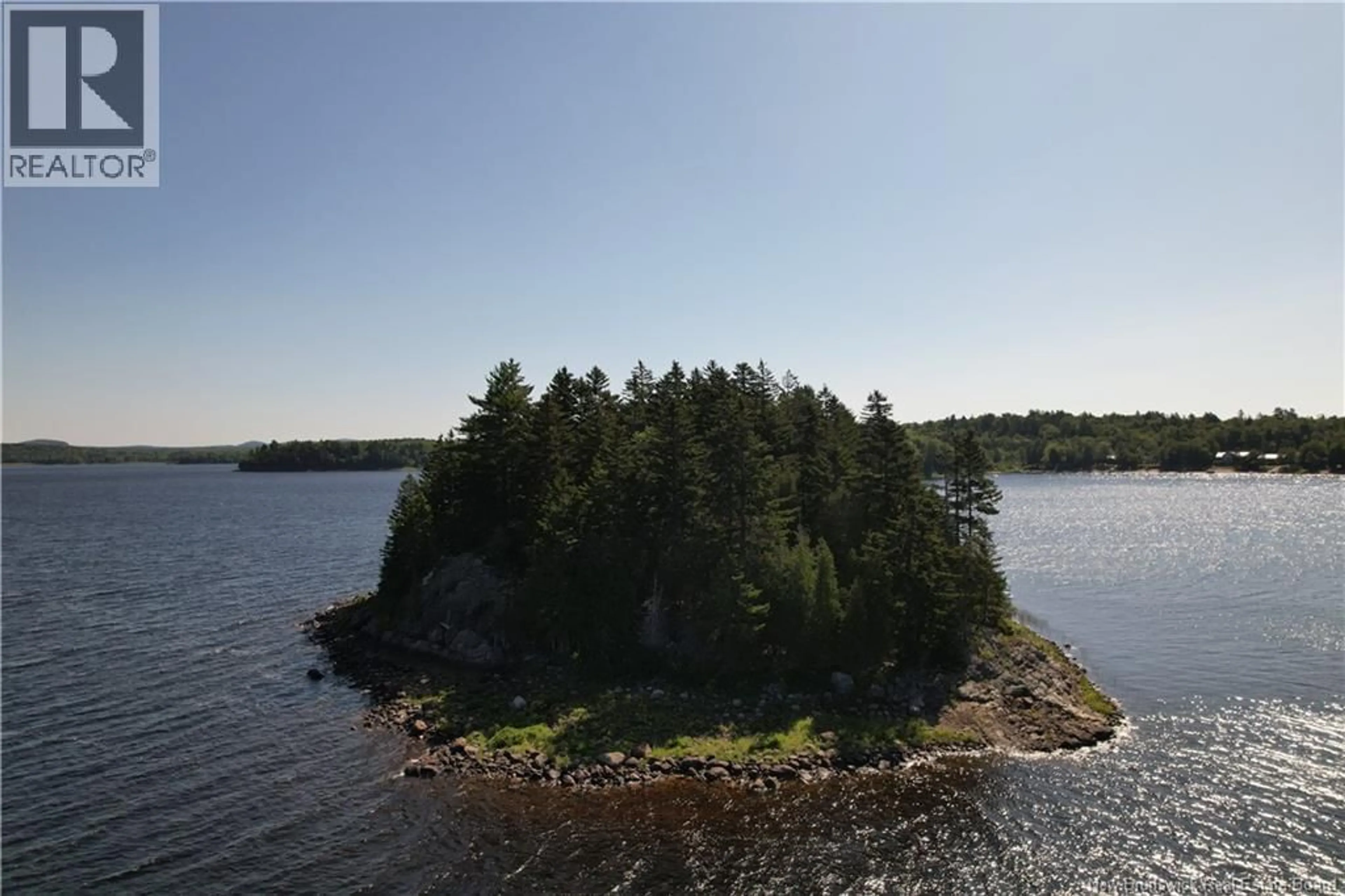 A pic from outside/outdoor area/front of a property/back of a property/a pic from drone, water/lake/river/ocean view for CANNON BALL ISLAND, Canal New Brunswick E5C3N2