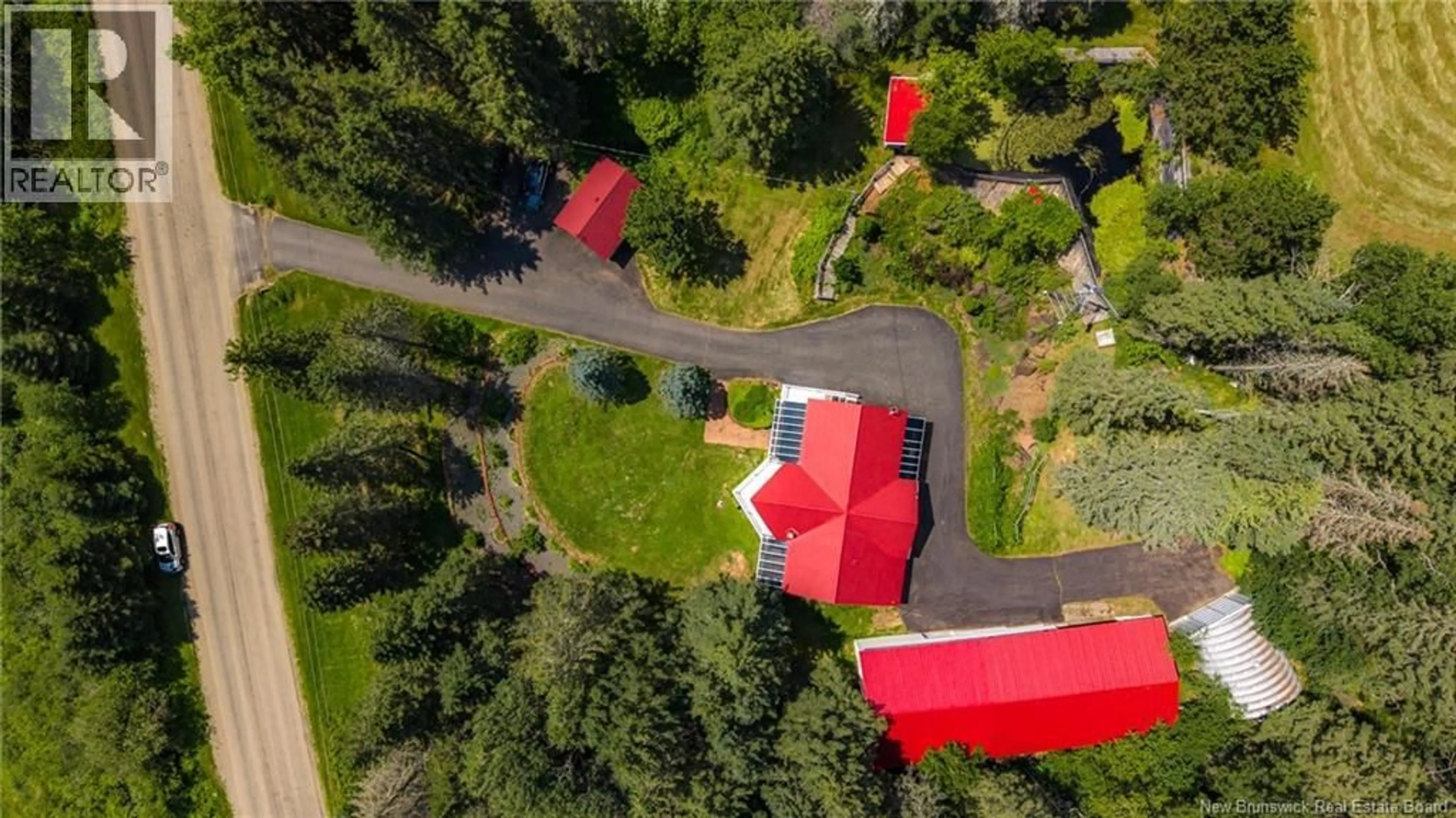 A pic from outside/outdoor area/front of a property/back of a property/a pic from drone, street for 531 BACK ROAD, Penobsquis New Brunswick E4G1Z5