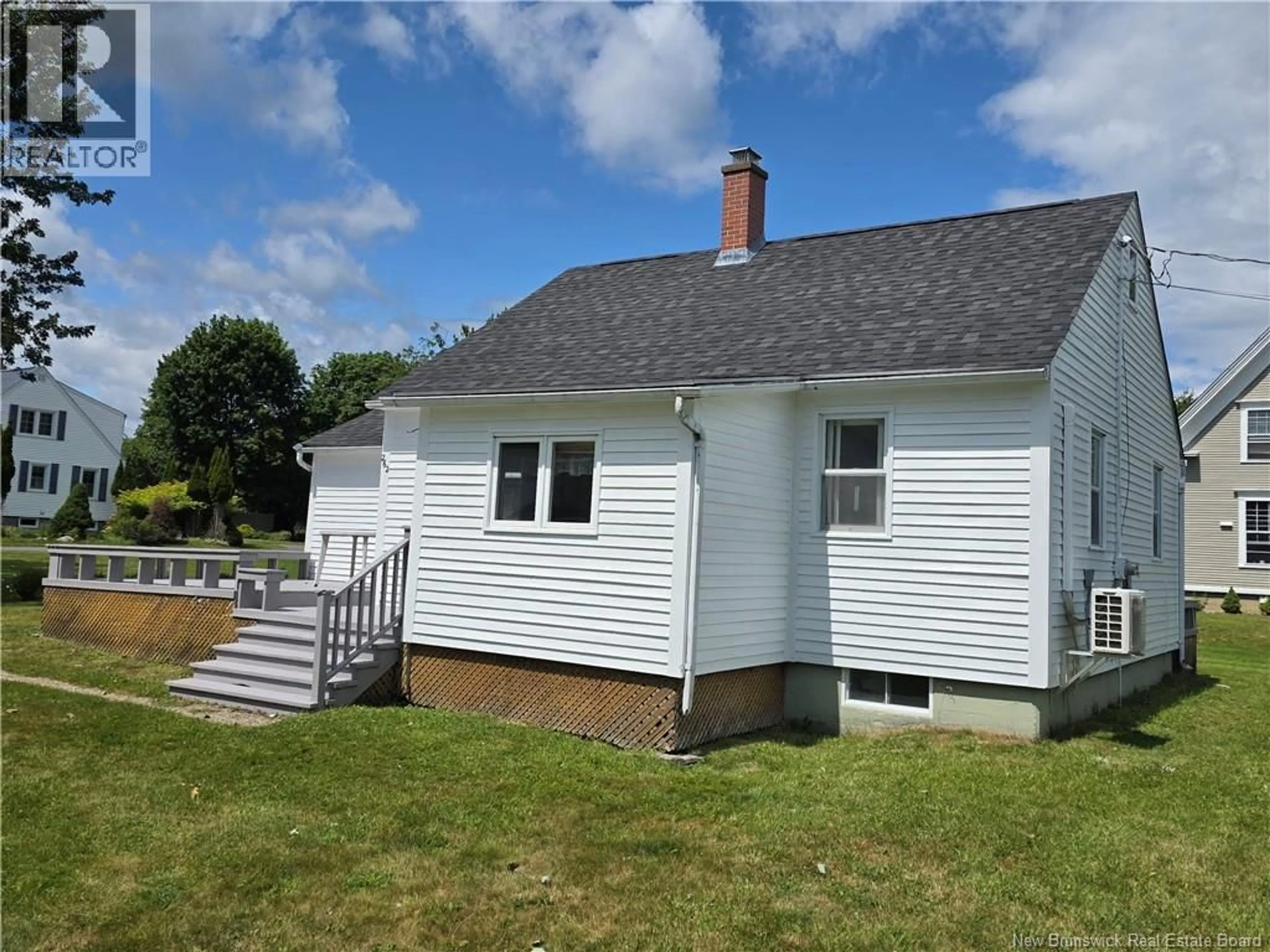 Home with vinyl exterior material, unknown for 262 QUEEN STREET, Saint Andrews New Brunswick E5B1E6