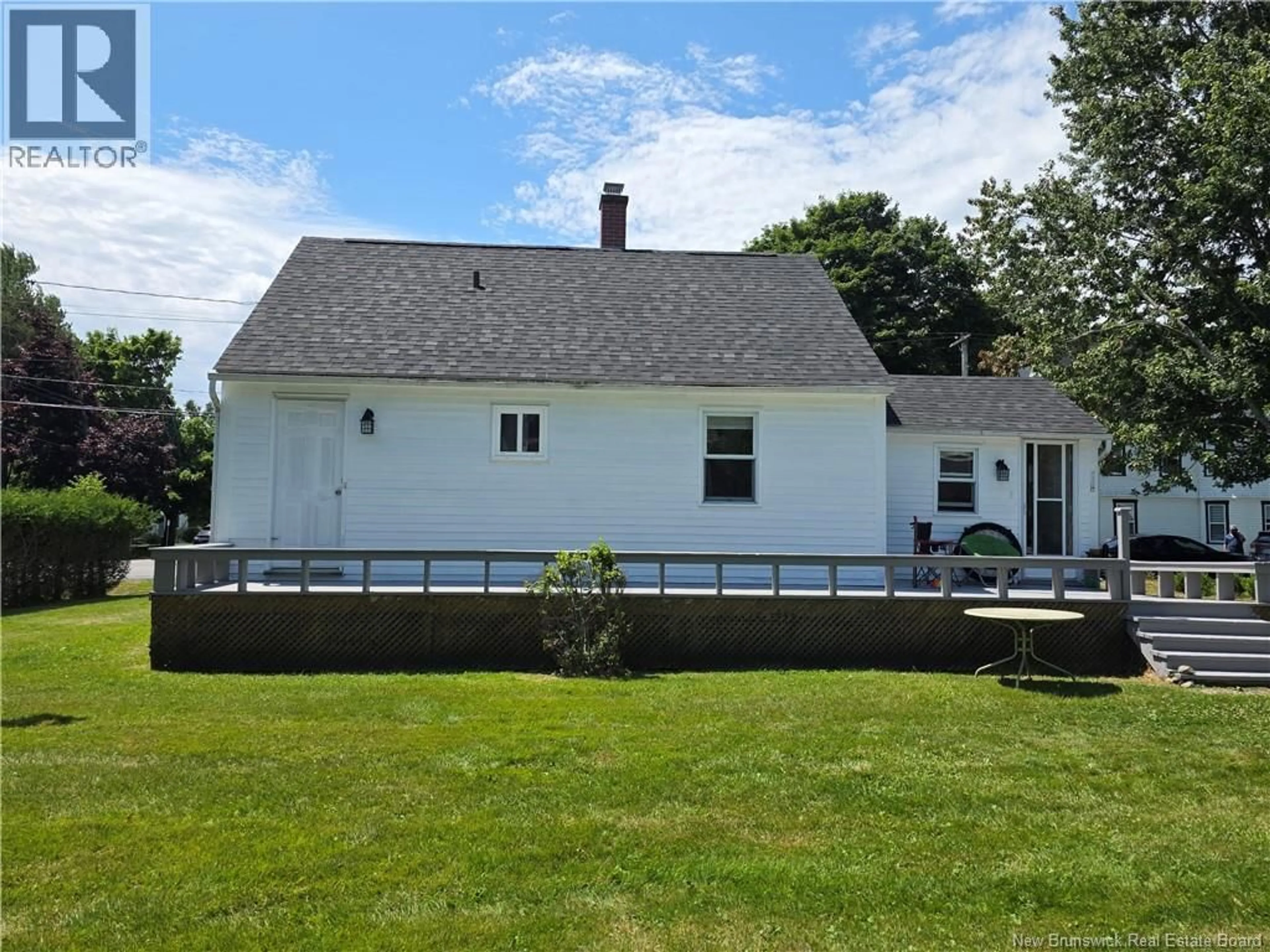 Home with vinyl exterior material, water/lake/river/ocean view for 262 QUEEN STREET, Saint Andrews New Brunswick E5B1E6