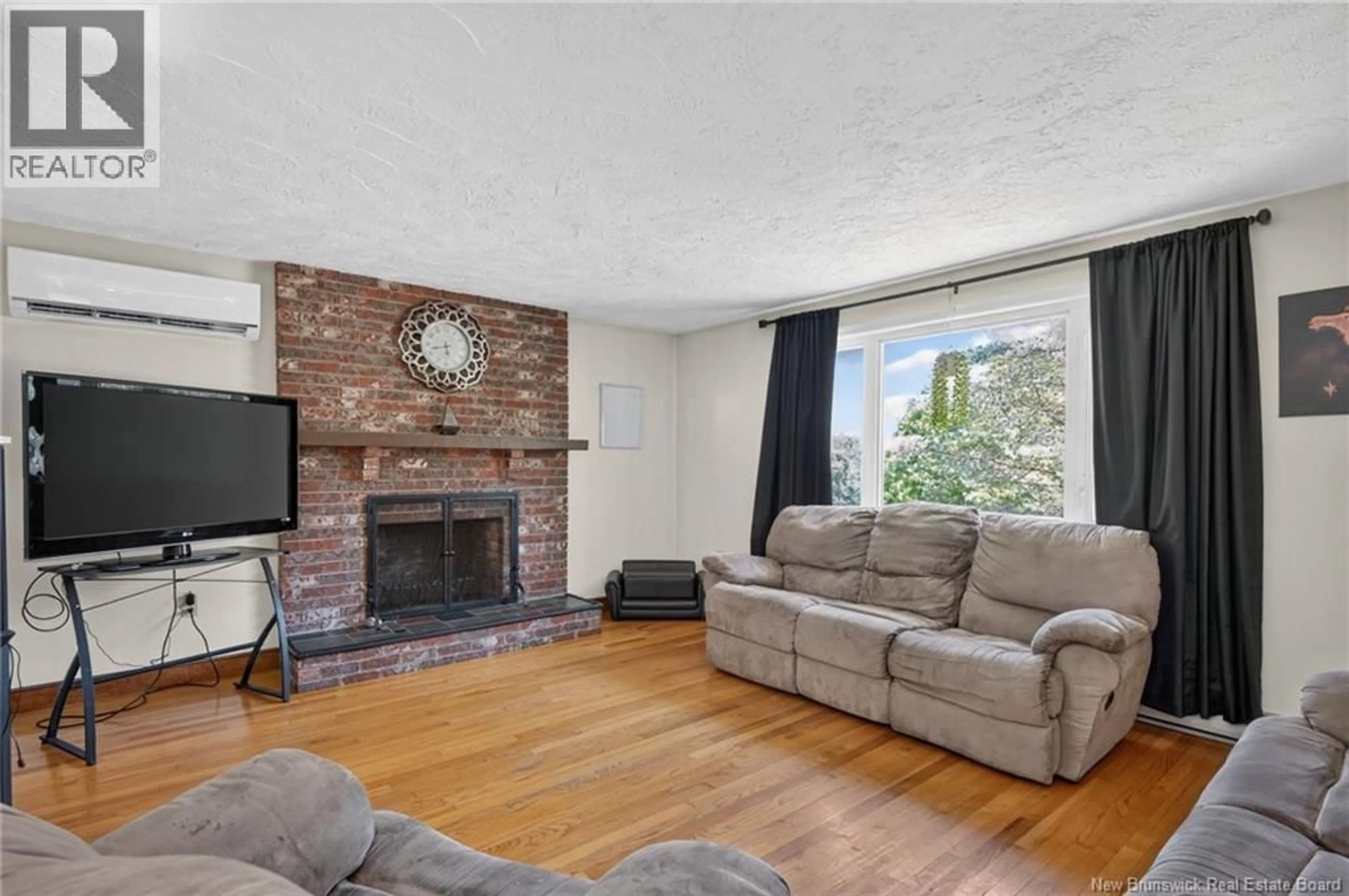 Living room with furniture, unknown for 22 VAUGHAN DRIVE, Nauwigewauk New Brunswick E5N6V1