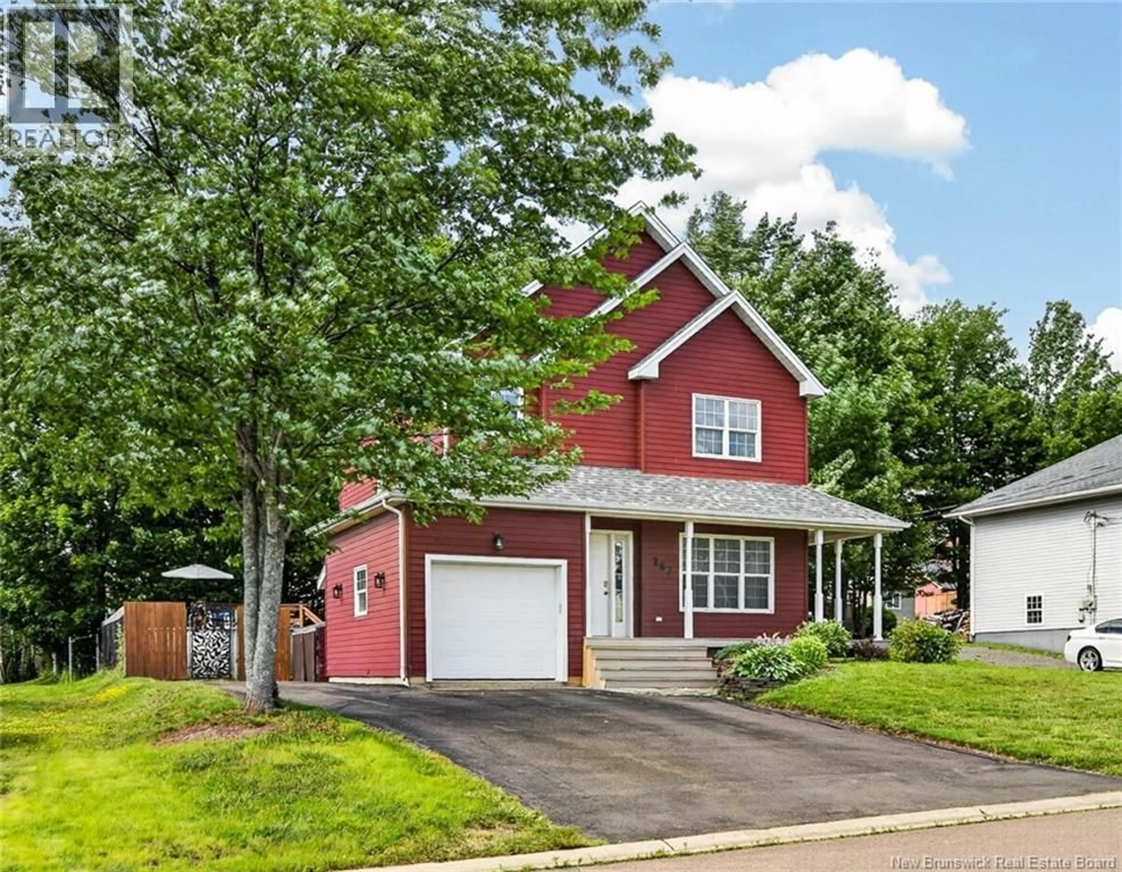 Home with vinyl exterior material, street for 287 MANON STREET, Dieppe New Brunswick E1A7W9