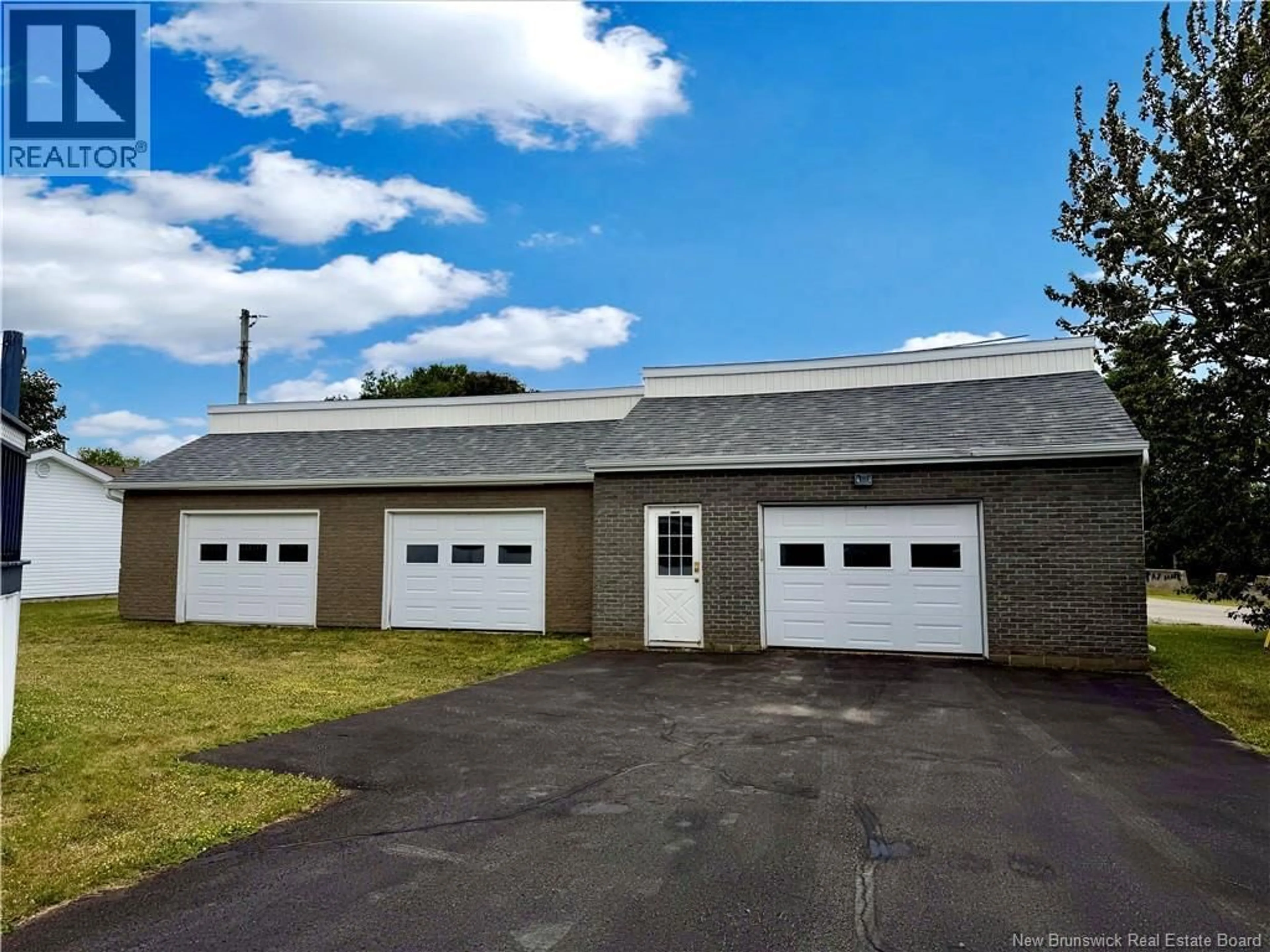 Indoor garage for 30 FLORIENT, Petit-Rocher New Brunswick E8J1S3