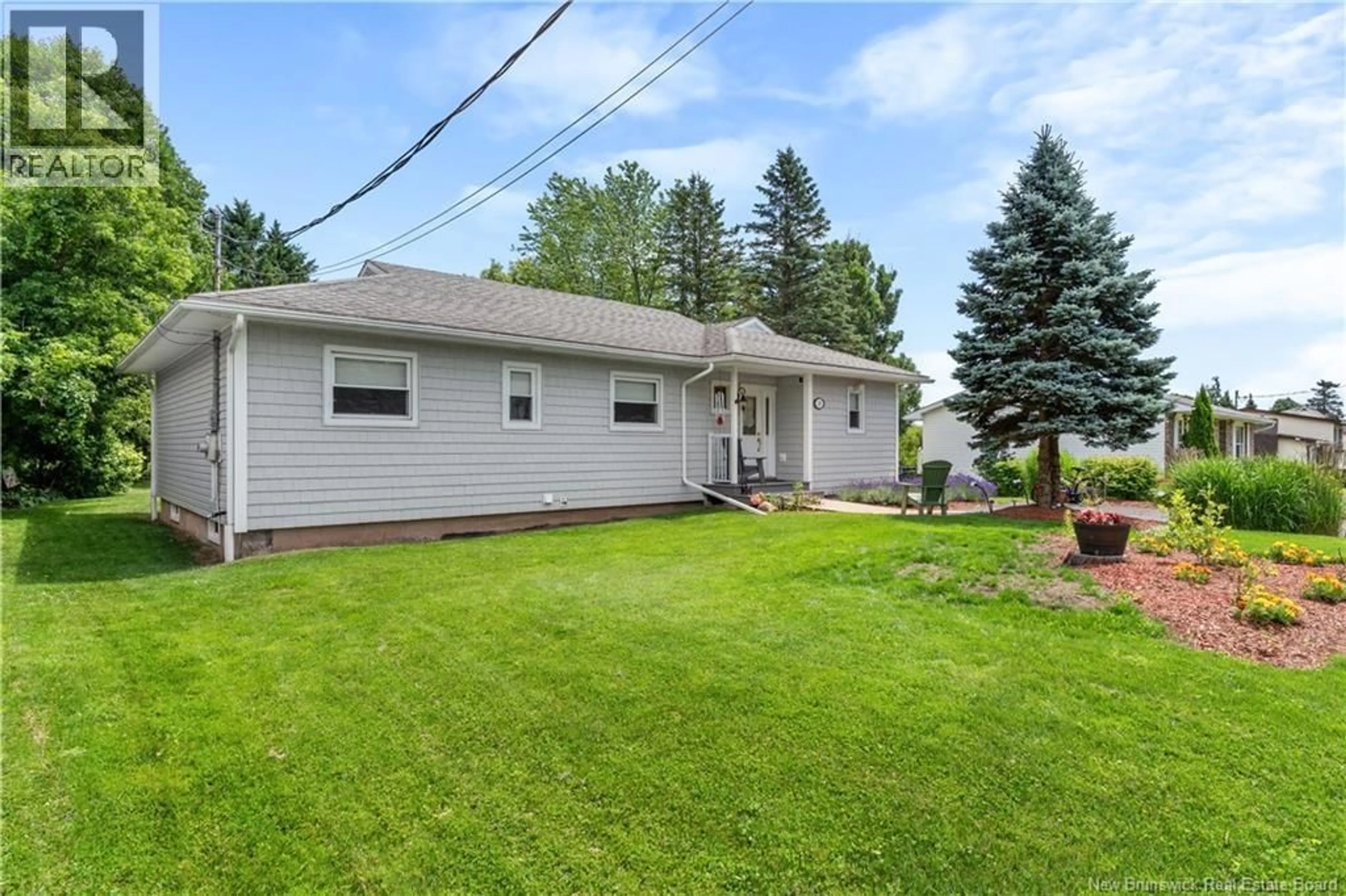 Home with vinyl exterior material, street for 27 MAXWELL DRIVE, Sussex New Brunswick E4E2E1