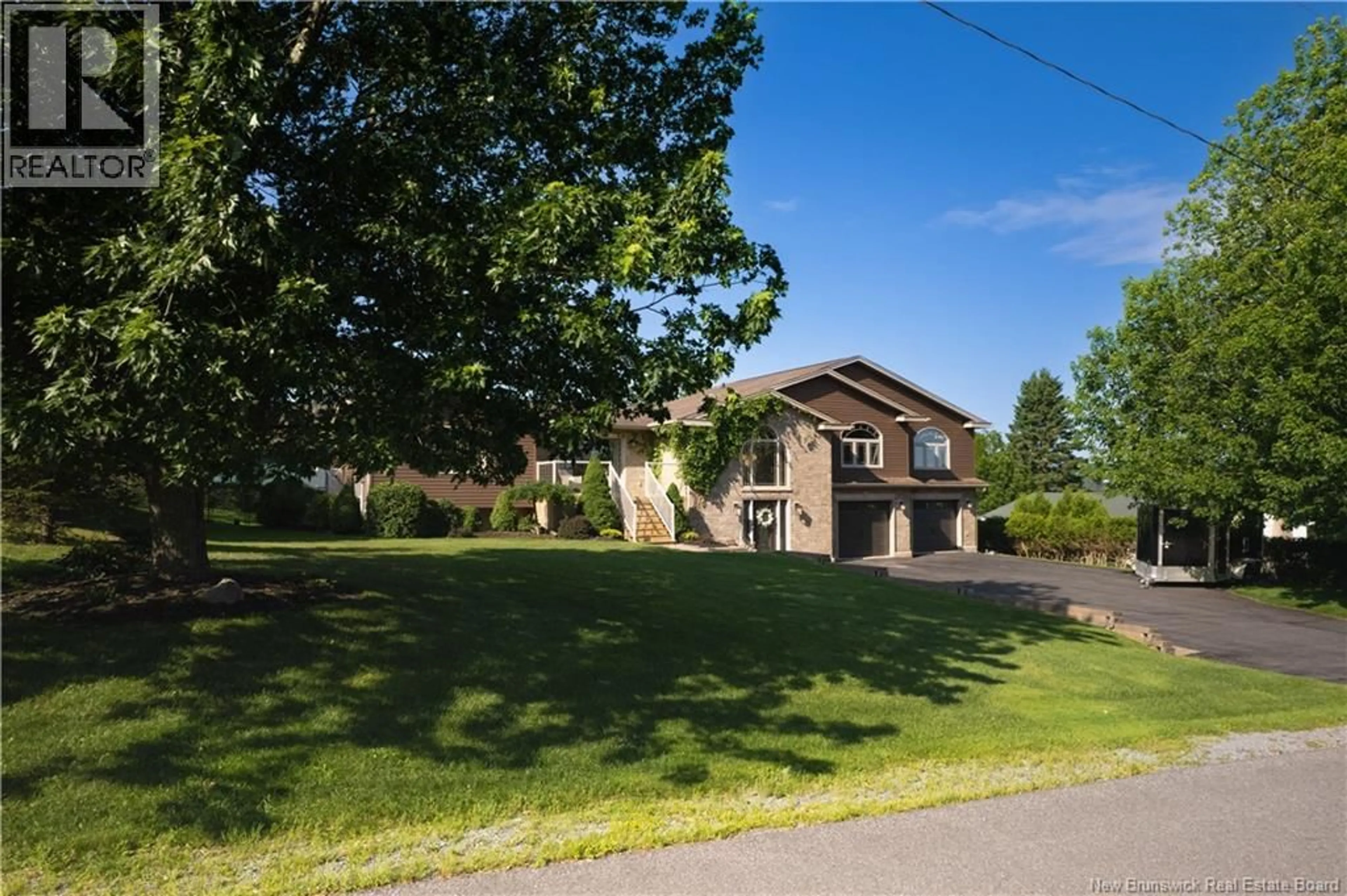 A pic from outside/outdoor area/front of a property/back of a property/a pic from drone, unknown for 115 ROBIN HOOD LANE, Quispamsis New Brunswick E2E1E9