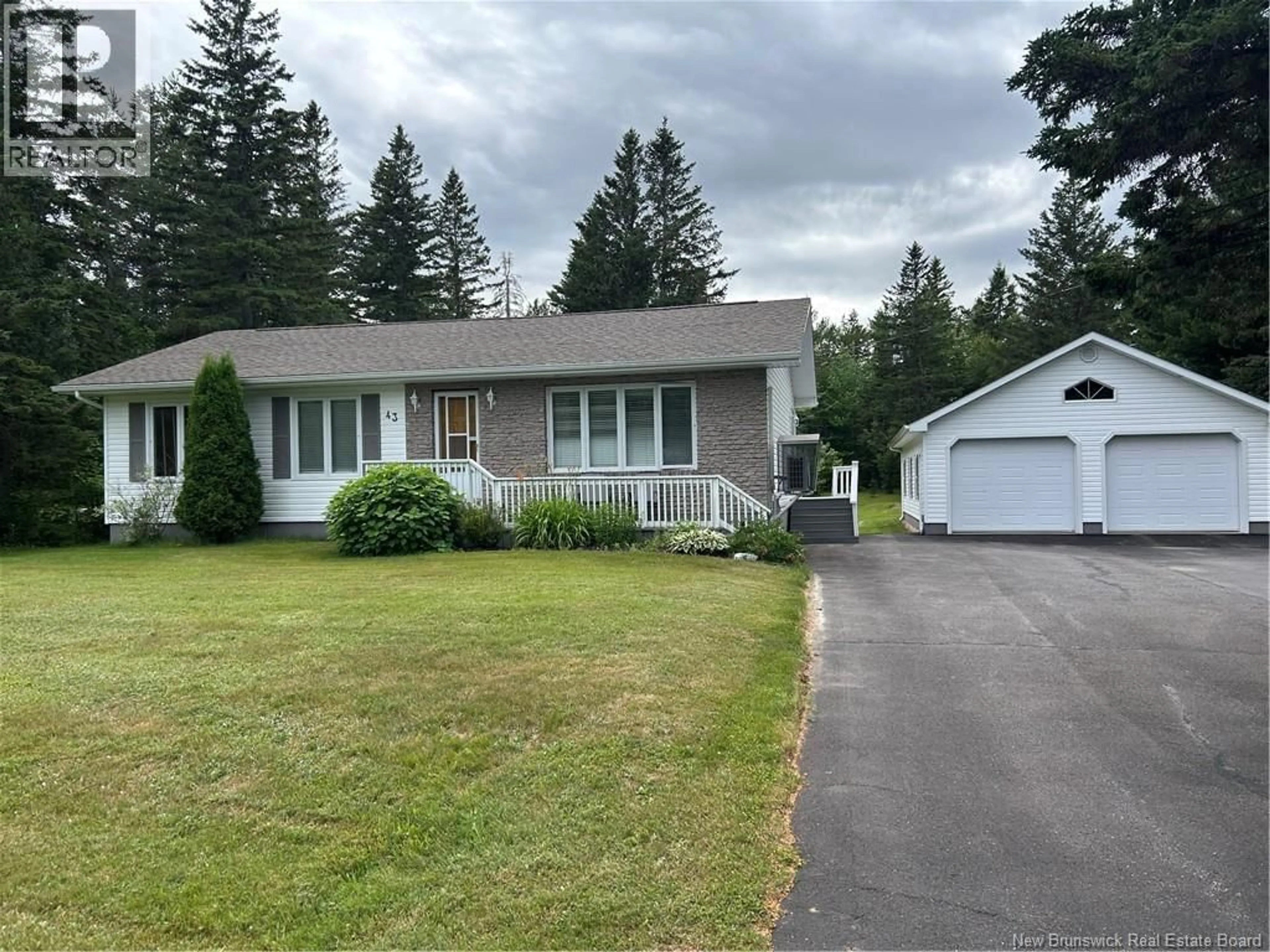 A pic from outside/outdoor area/front of a property/back of a property/a pic from drone, street for 43 CHEMIN ALDERWOOD, Tilley Road New Brunswick E8M1S4