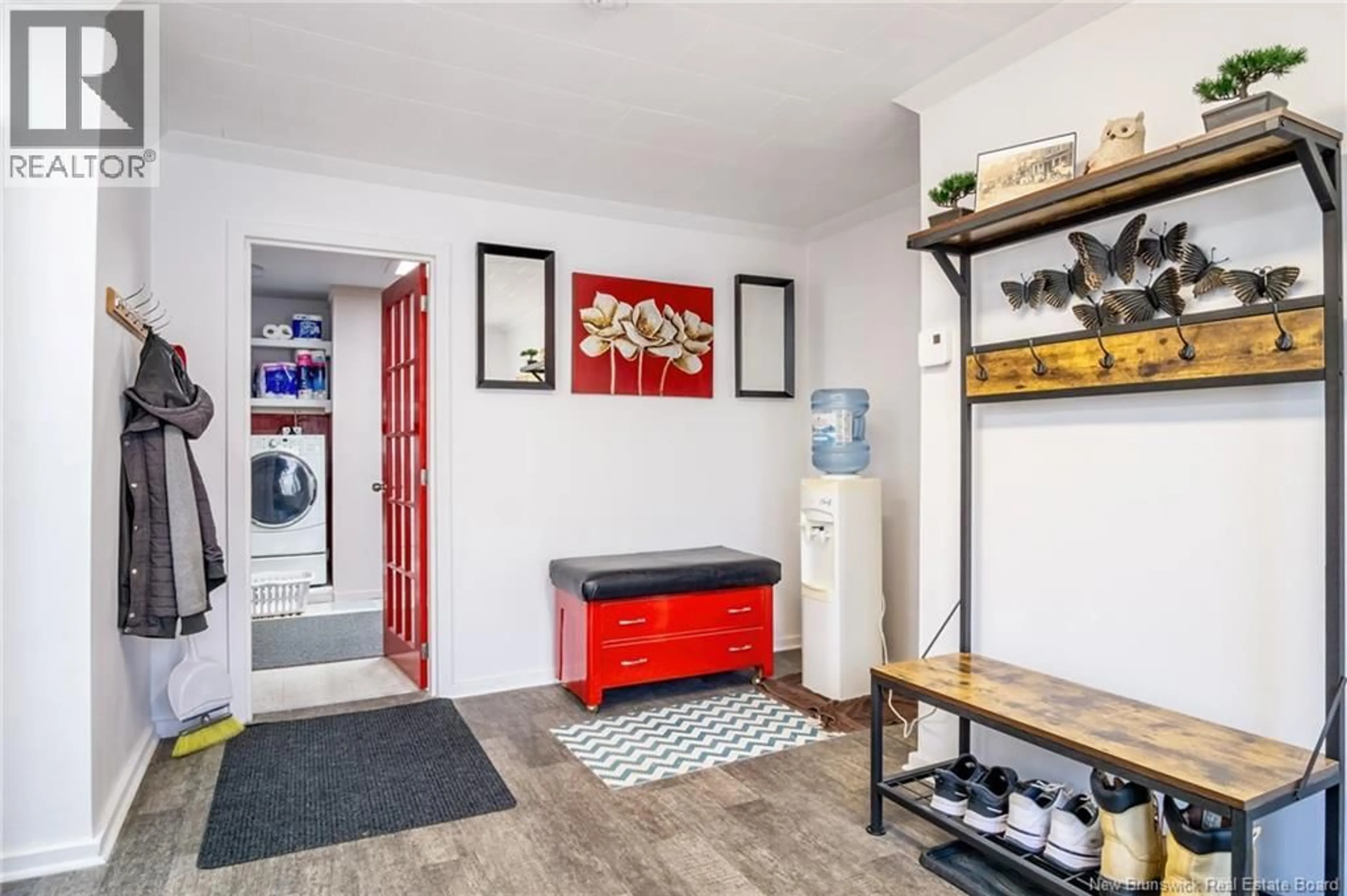 Indoor entryway for 7 DOW STREET, St. Stephen New Brunswick E3L1R4