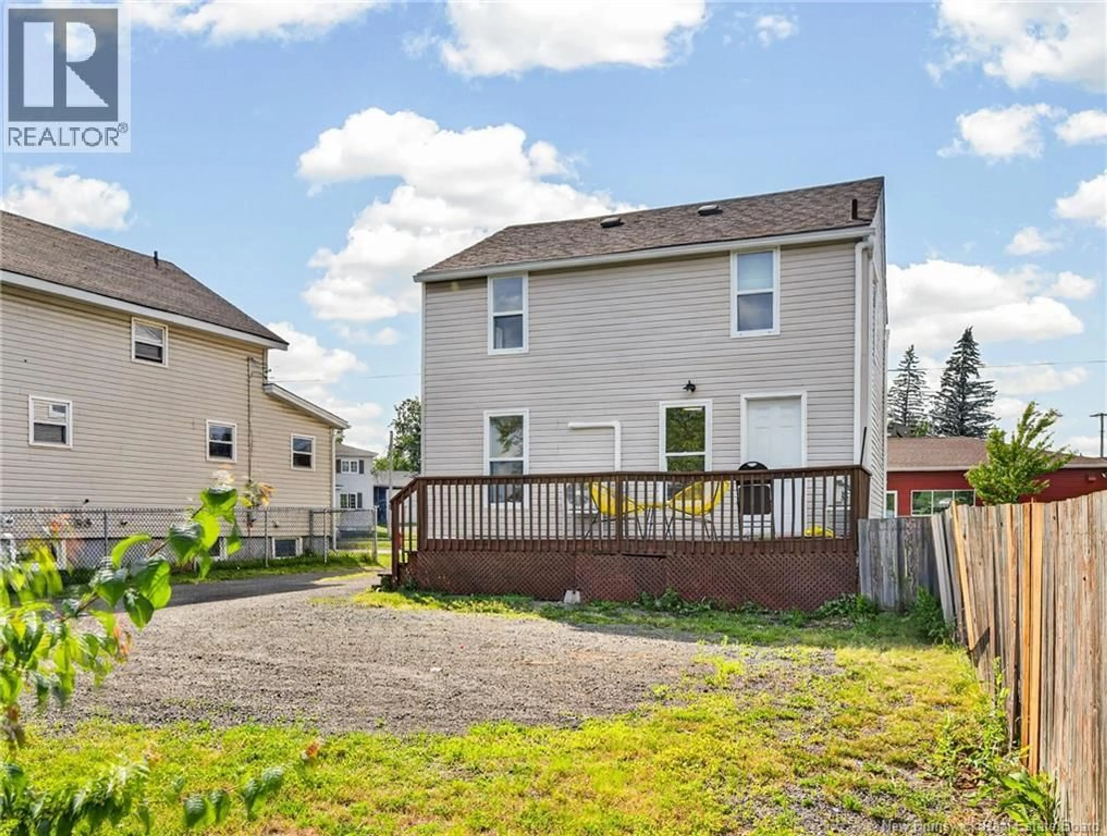 Patio, street for 1702 MAIN STREET, Moncton New Brunswick E1E1G9