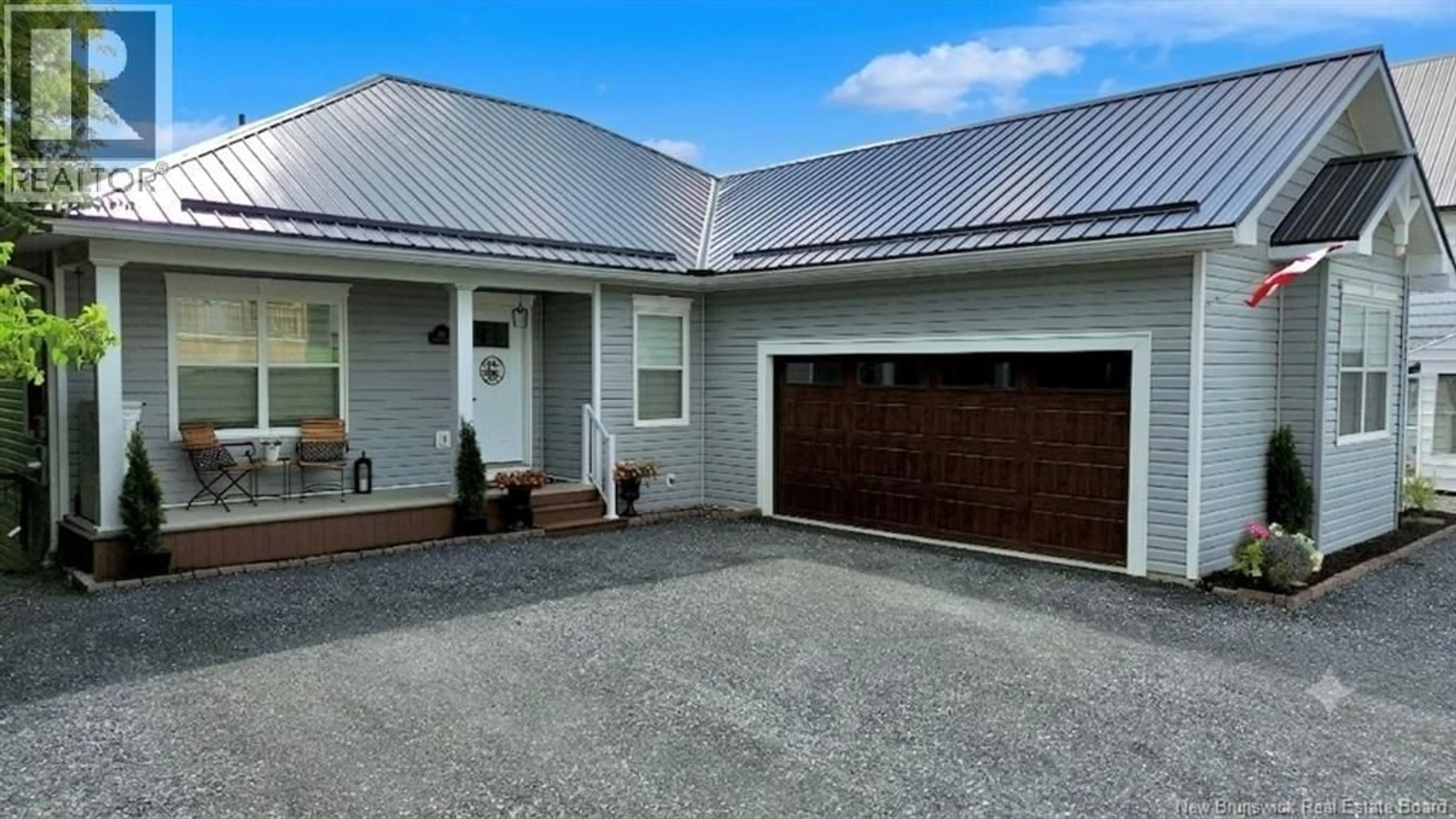 Indoor garage for 136 RICHMOND STREET, Woodstock New Brunswick E7M2P2
