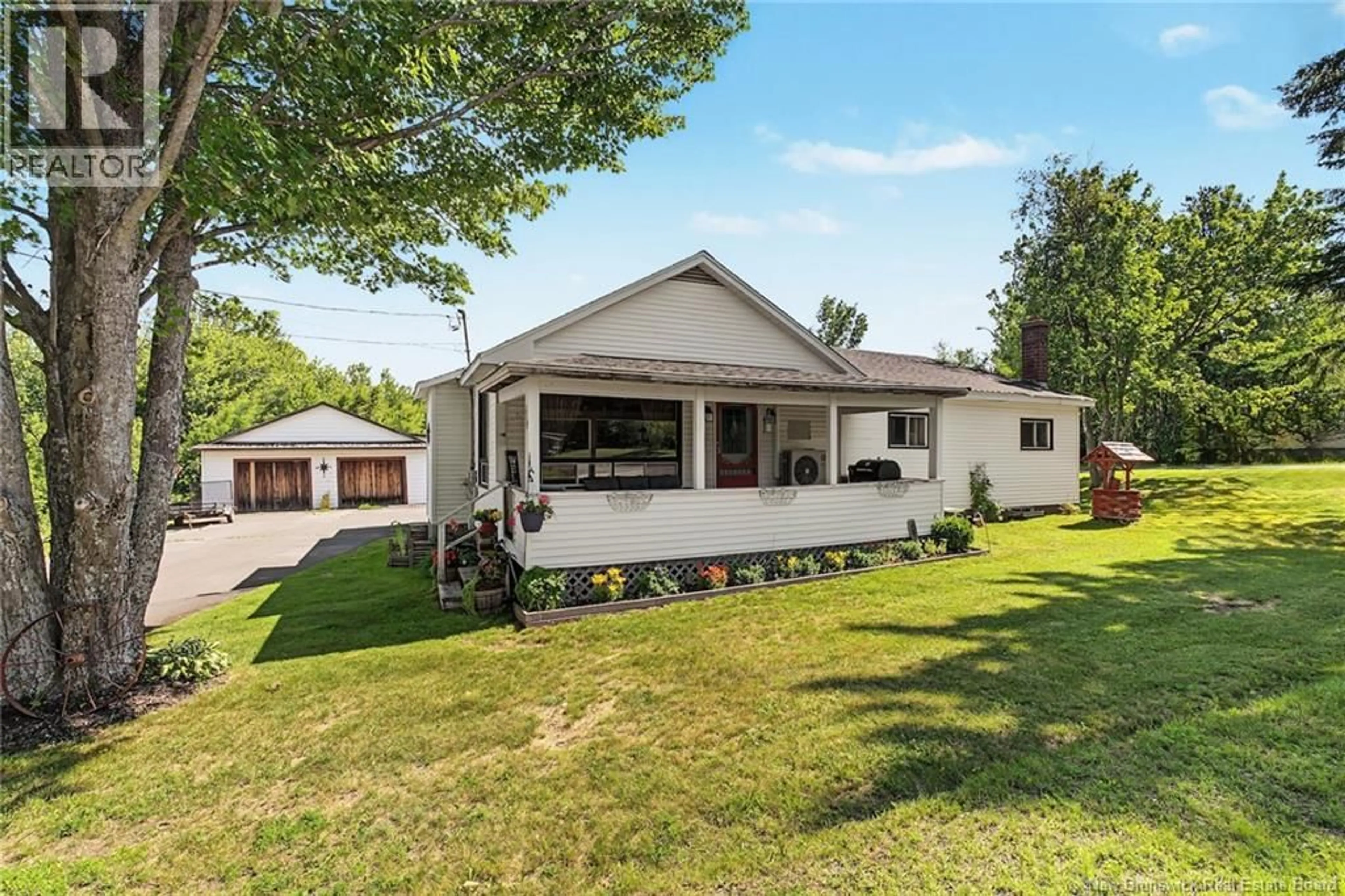 Home with vinyl exterior material, unknown for 33 UNION ST, Minto New Brunswick E4B2N3