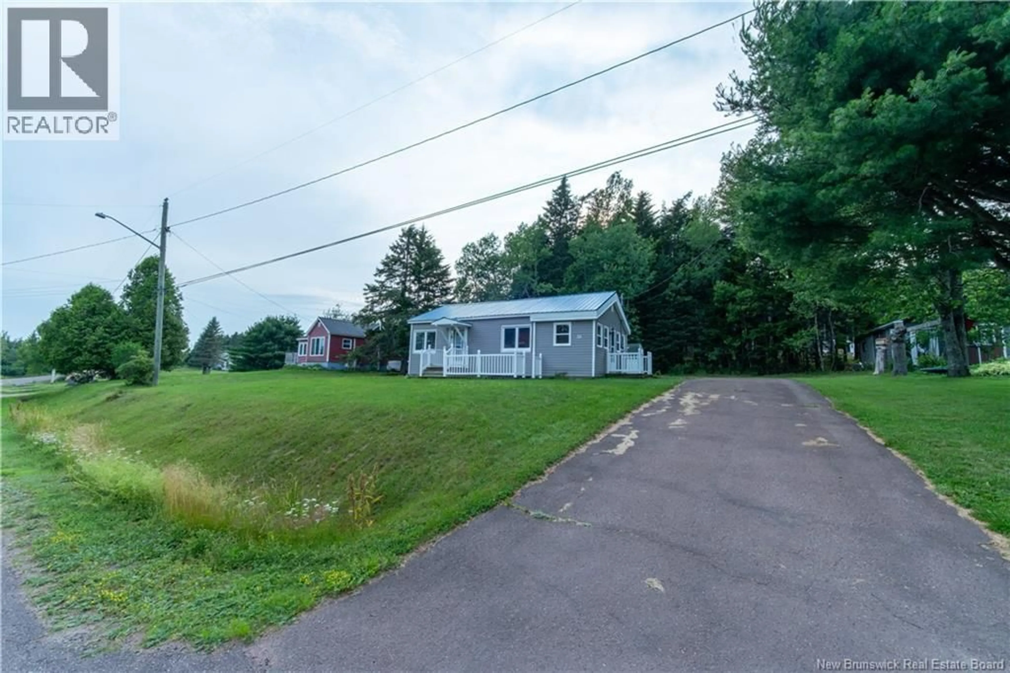 A pic from outside/outdoor area/front of a property/back of a property/a pic from drone, unknown for 23 WATER STREET, Dorchester New Brunswick E4K3A2