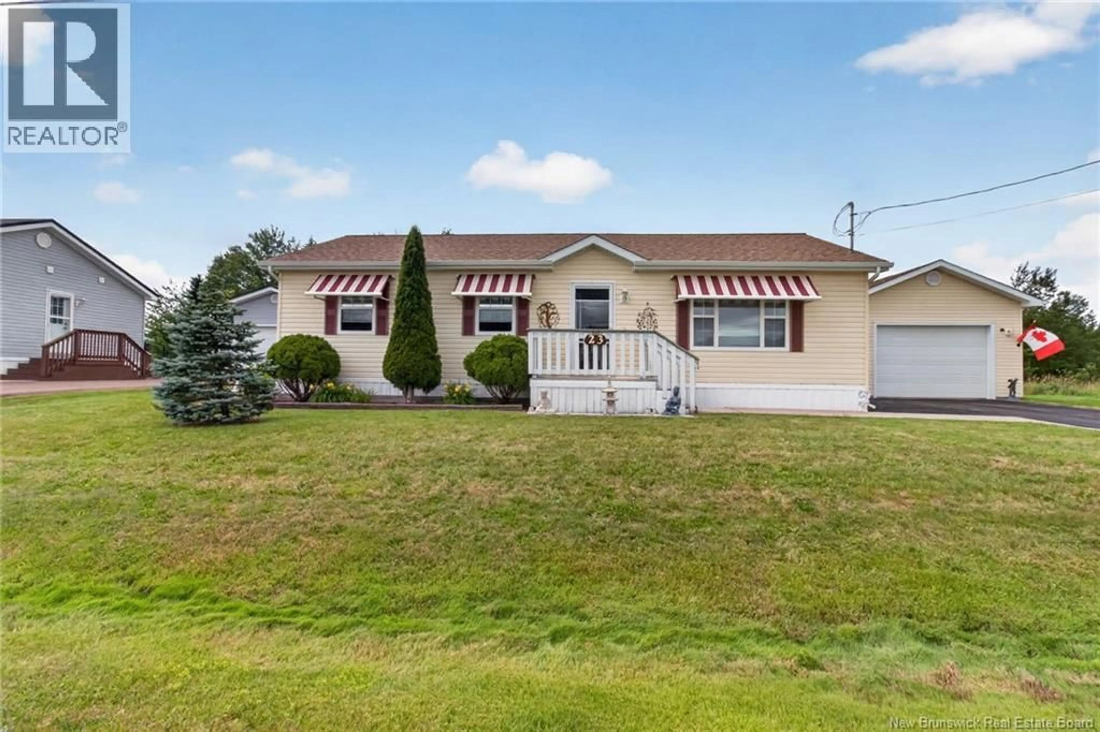 Home with vinyl exterior material, unknown for 23 HEMMINGWAY LANE, Riverview New Brunswick E1B0C5
