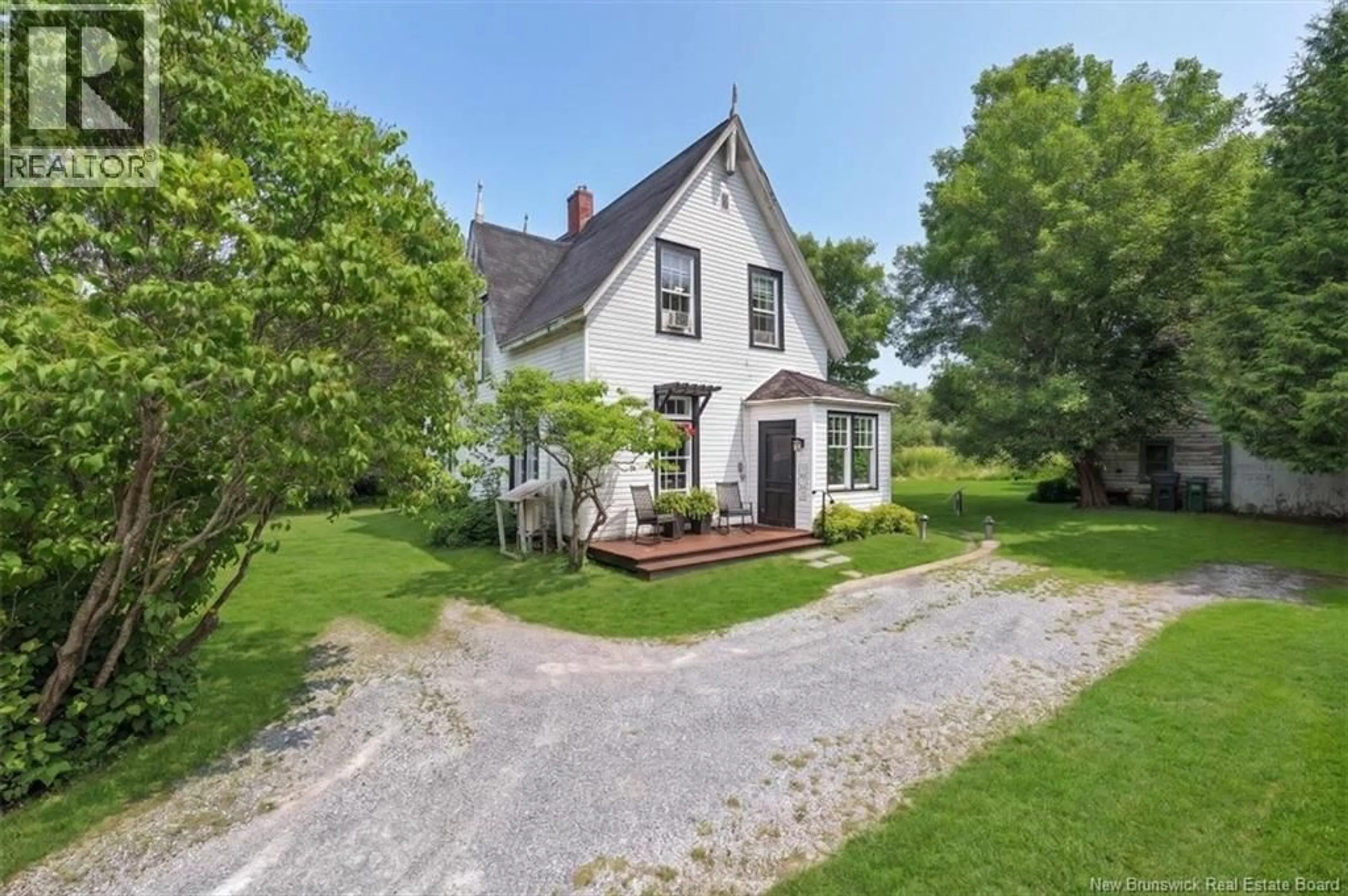A pic from outside/outdoor area/front of a property/back of a property/a pic from drone, street for 62 DUTCH POINT ROAD, Hampton New Brunswick E5N5Y8