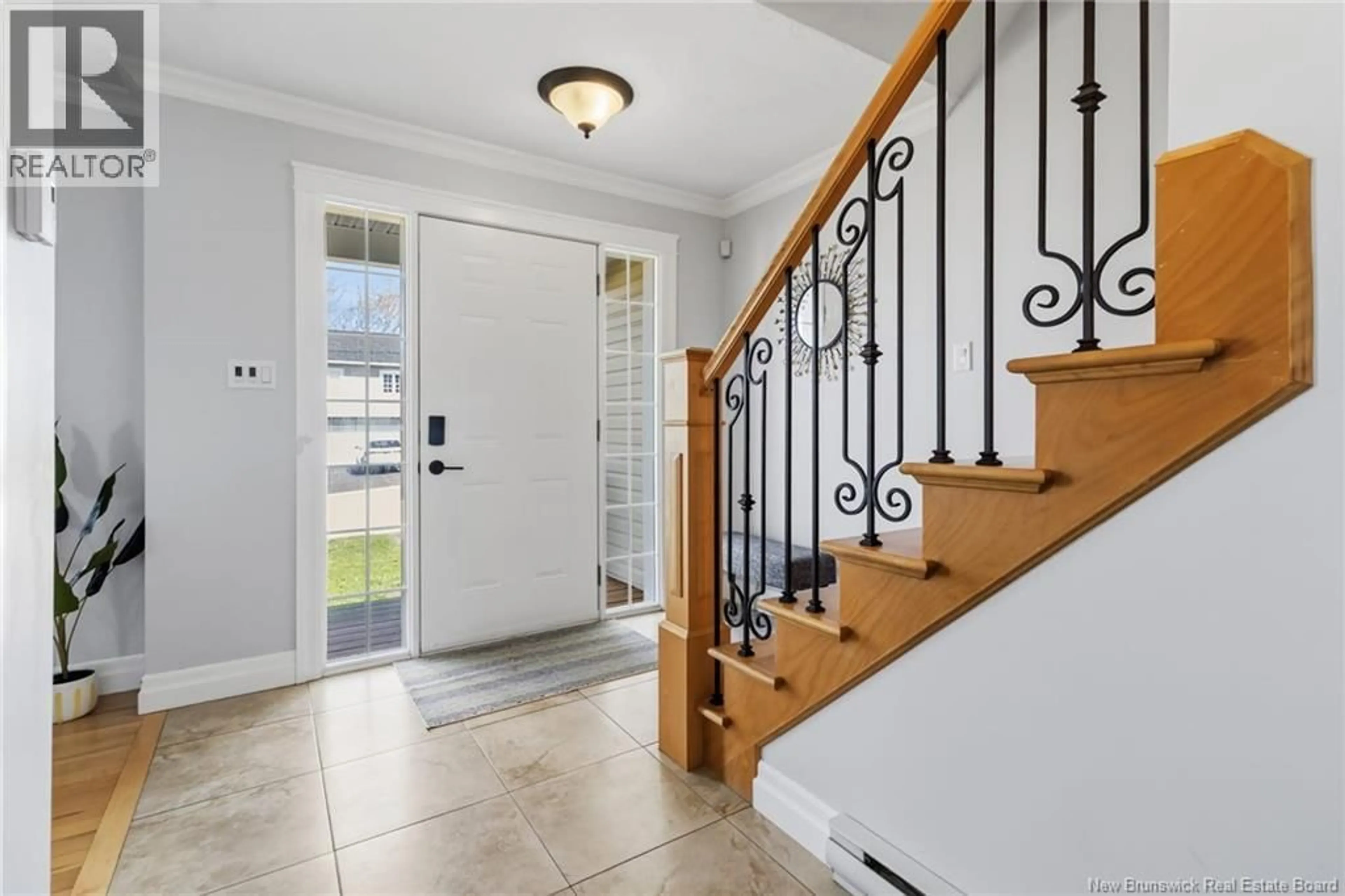 Indoor entryway for 385 MANDEVILLE STREET, Dieppe New Brunswick E1A6V6