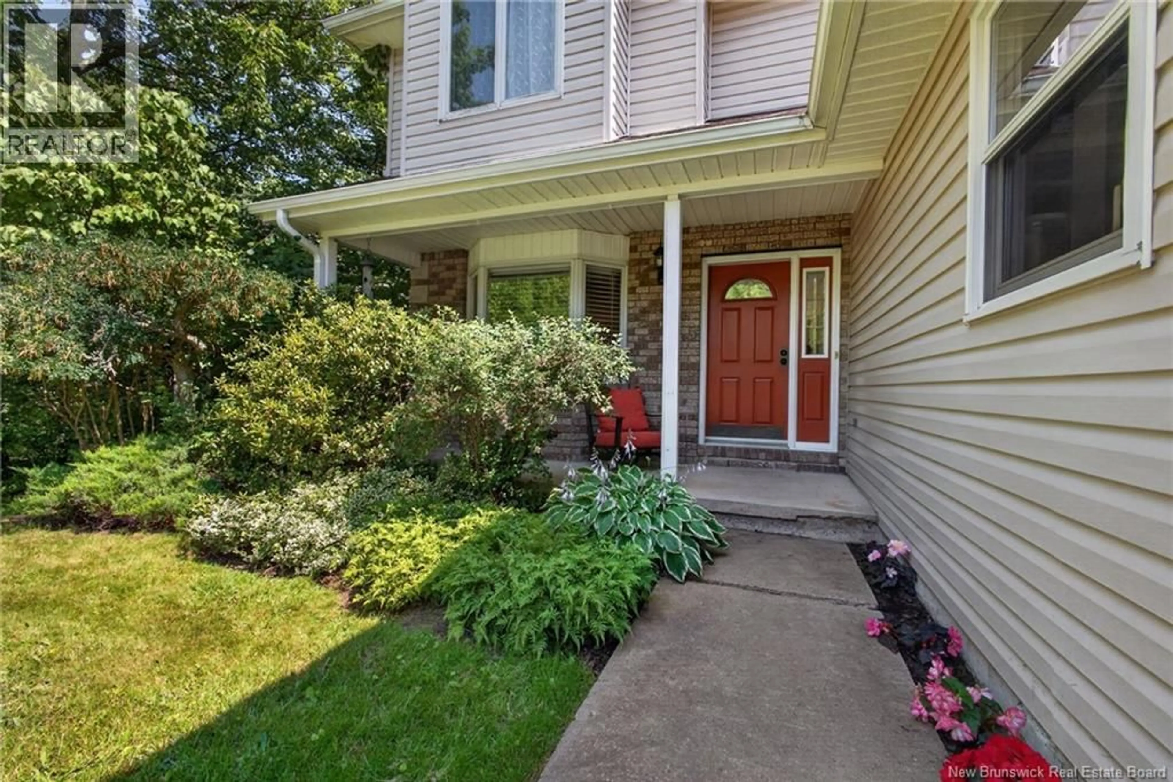 Indoor entryway for 94 SANDALWOOD DRIVE, Moncton New Brunswick E1C1Z5