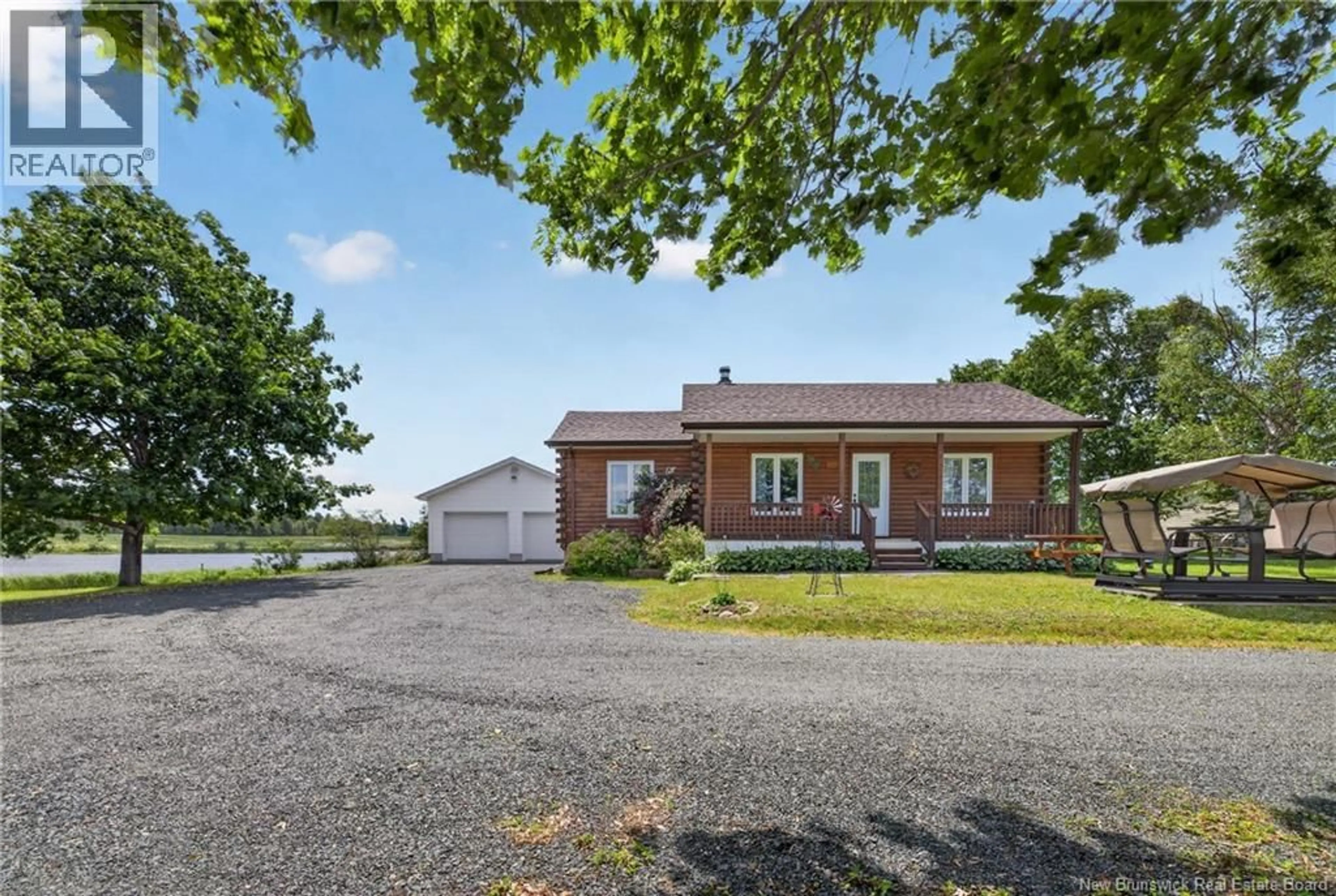 A pic from outside/outdoor area/front of a property/back of a property/a pic from drone, street for 112 RUE MONICA, Pont-Lafrance New Brunswick E1X4N5