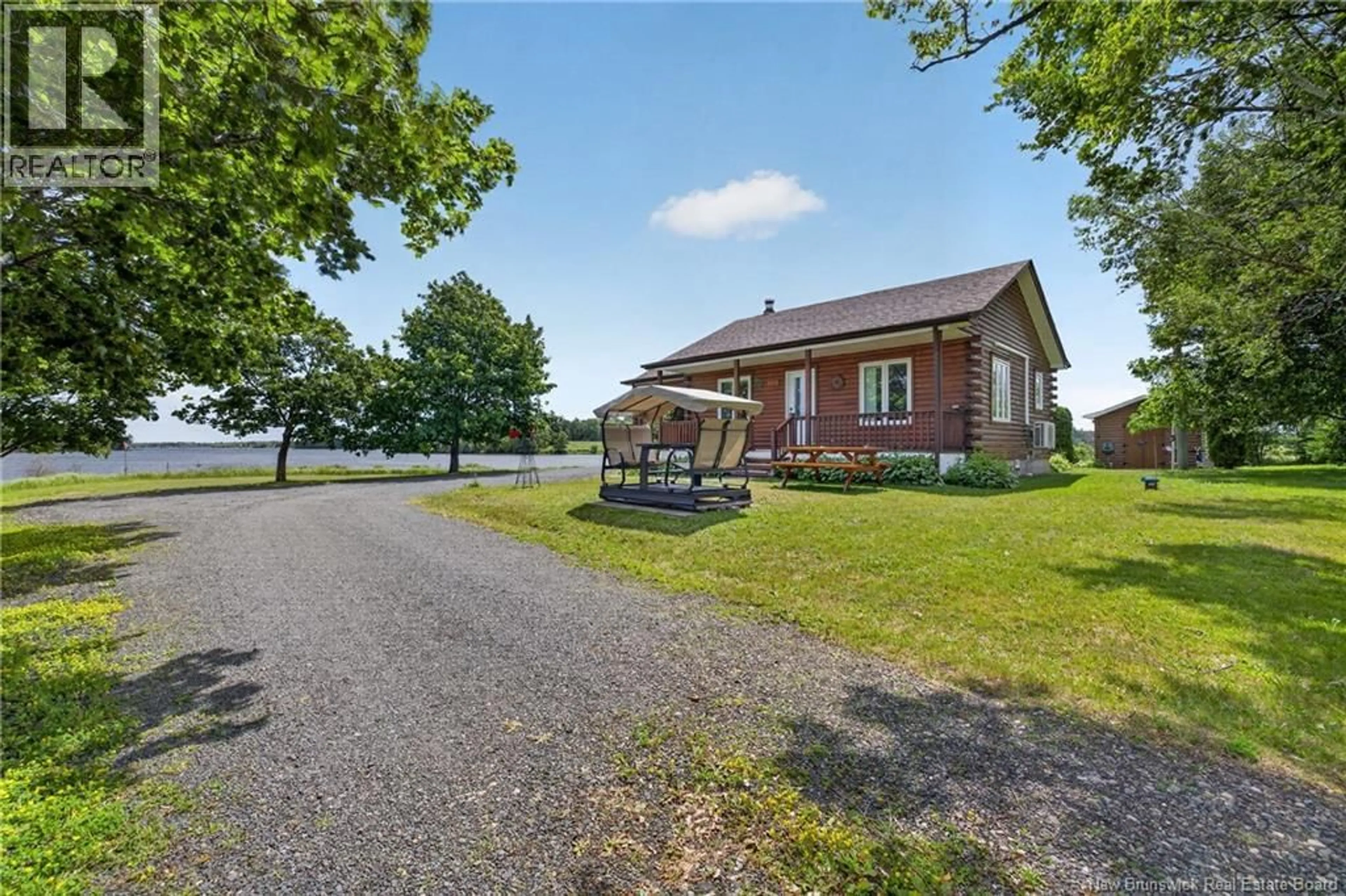 A pic from outside/outdoor area/front of a property/back of a property/a pic from drone, street for 112 RUE MONICA, Pont-Lafrance New Brunswick E1X4N5