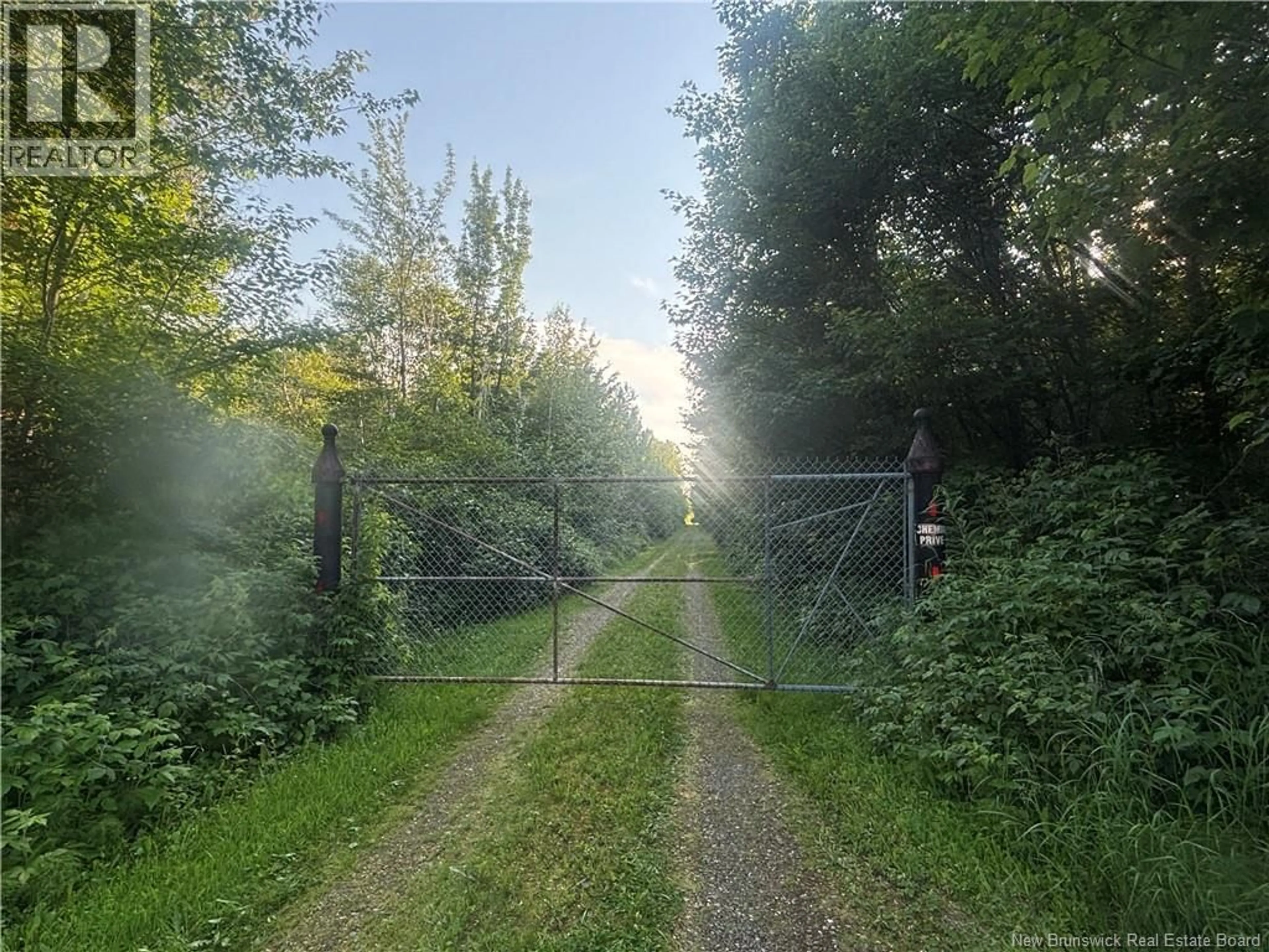 Blurry image for 848 C+B RUE PRINCIPALE, Beresford New Brunswick E8K2G7