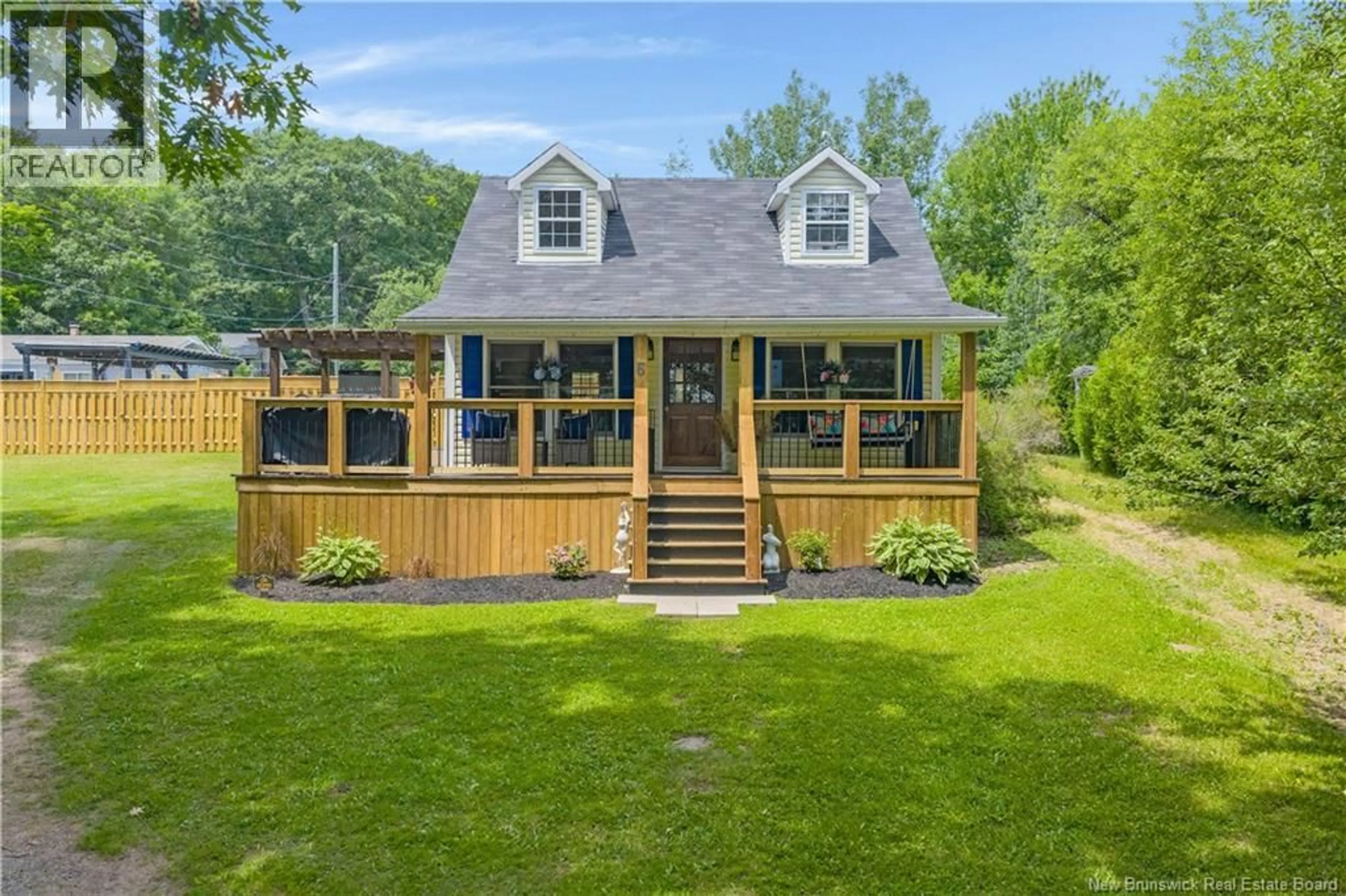 Unknown for 6 MAPLE GROVE LANE, Cambridge-Narrows New Brunswick E4C4B8