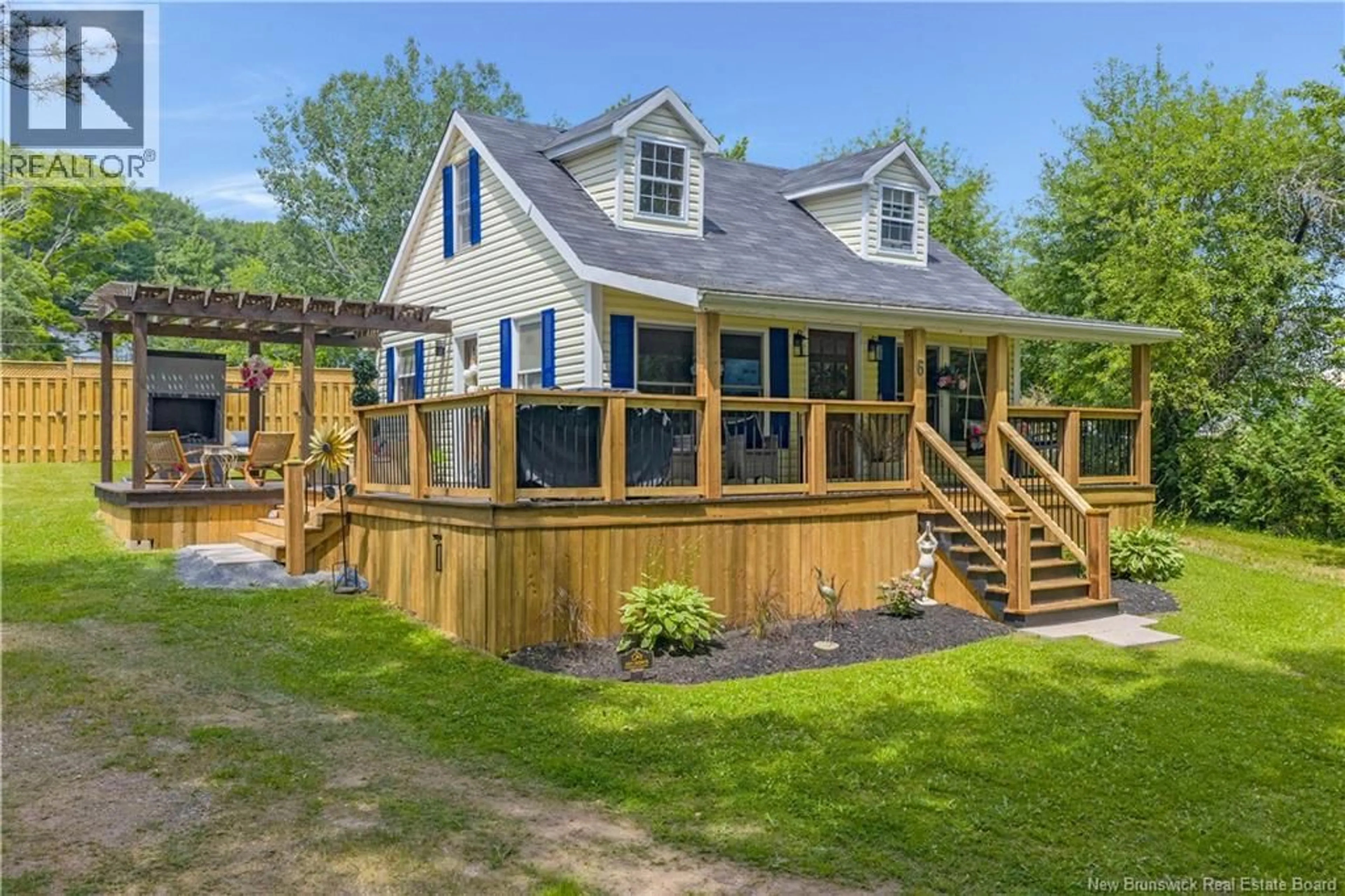 Patio, water/lake/river/ocean view for 6 MAPLE GROVE LANE, Cambridge-Narrows New Brunswick E4C4B8