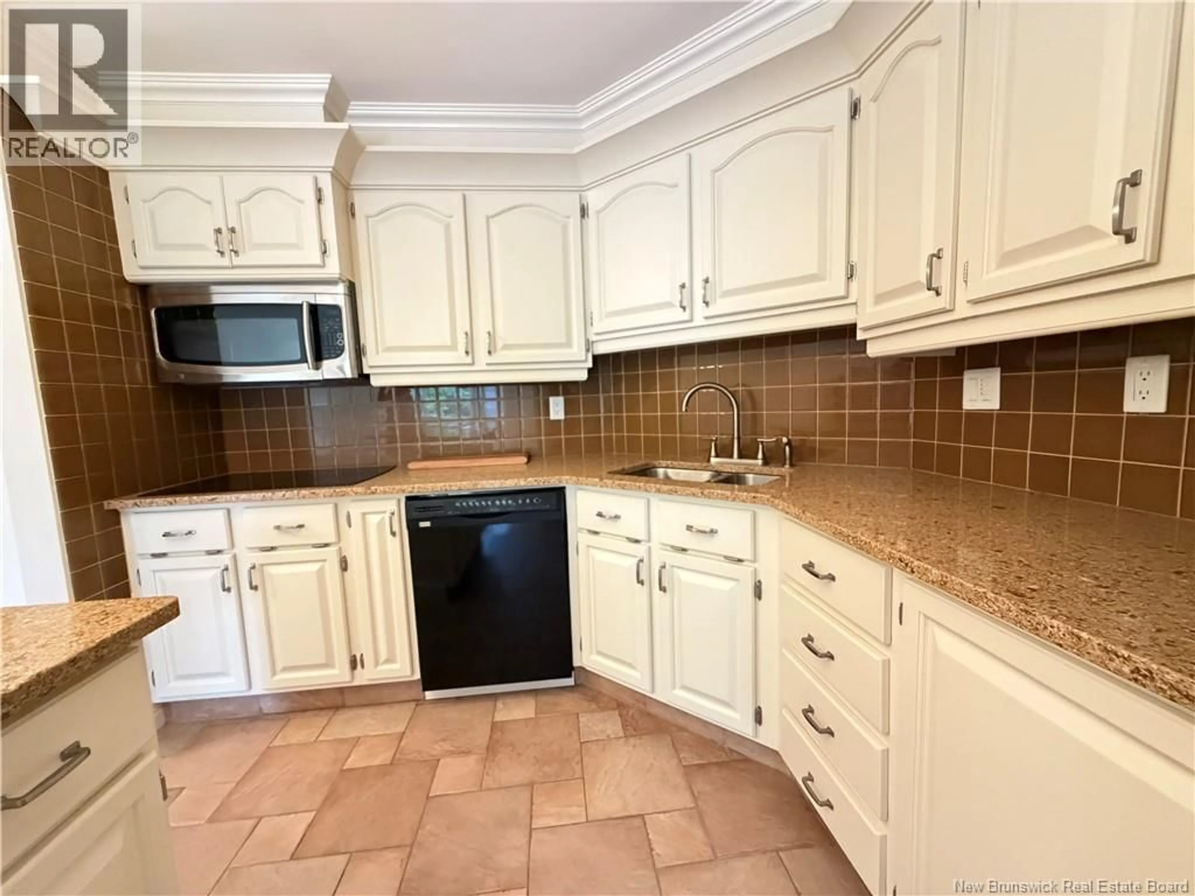 Standard kitchen, ceramic/tile floor for 206 - 191 QUEEN STREET, Moncton New Brunswick E1C1L3