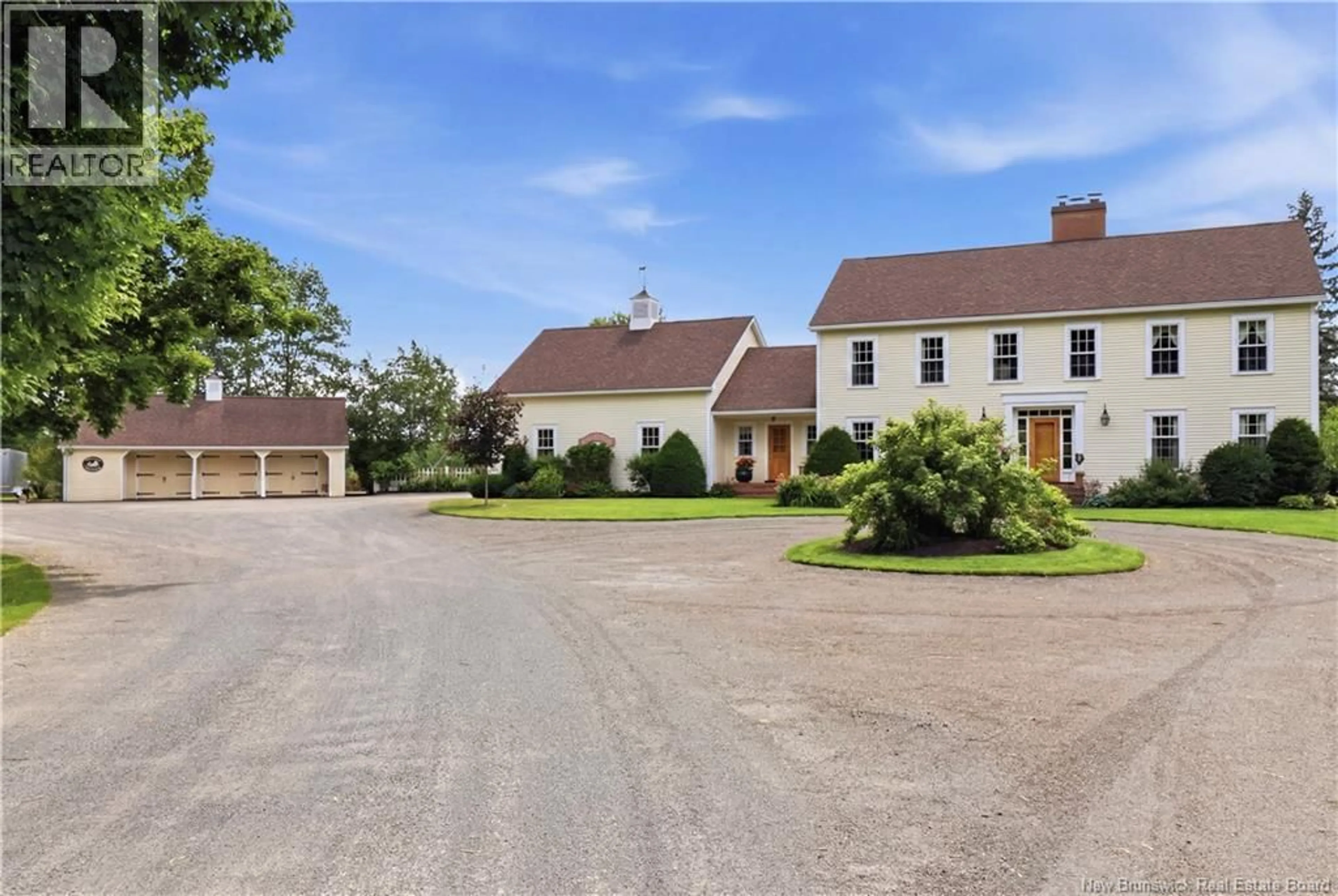 A pic from outside/outdoor area/front of a property/back of a property/a pic from drone, street for 916 RIVERSIDE DRIVE, Fredericton New Brunswick E3A8E6