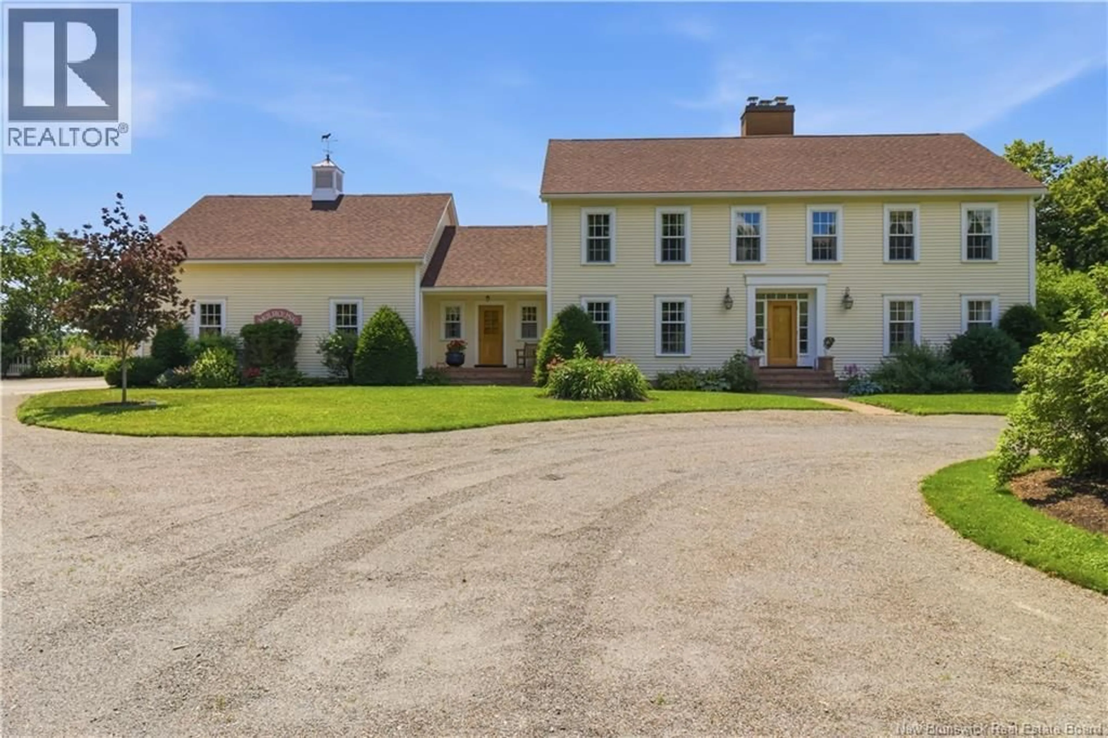 A pic from outside/outdoor area/front of a property/back of a property/a pic from drone, street for 916 RIVERSIDE DRIVE, Fredericton New Brunswick E3A8E6