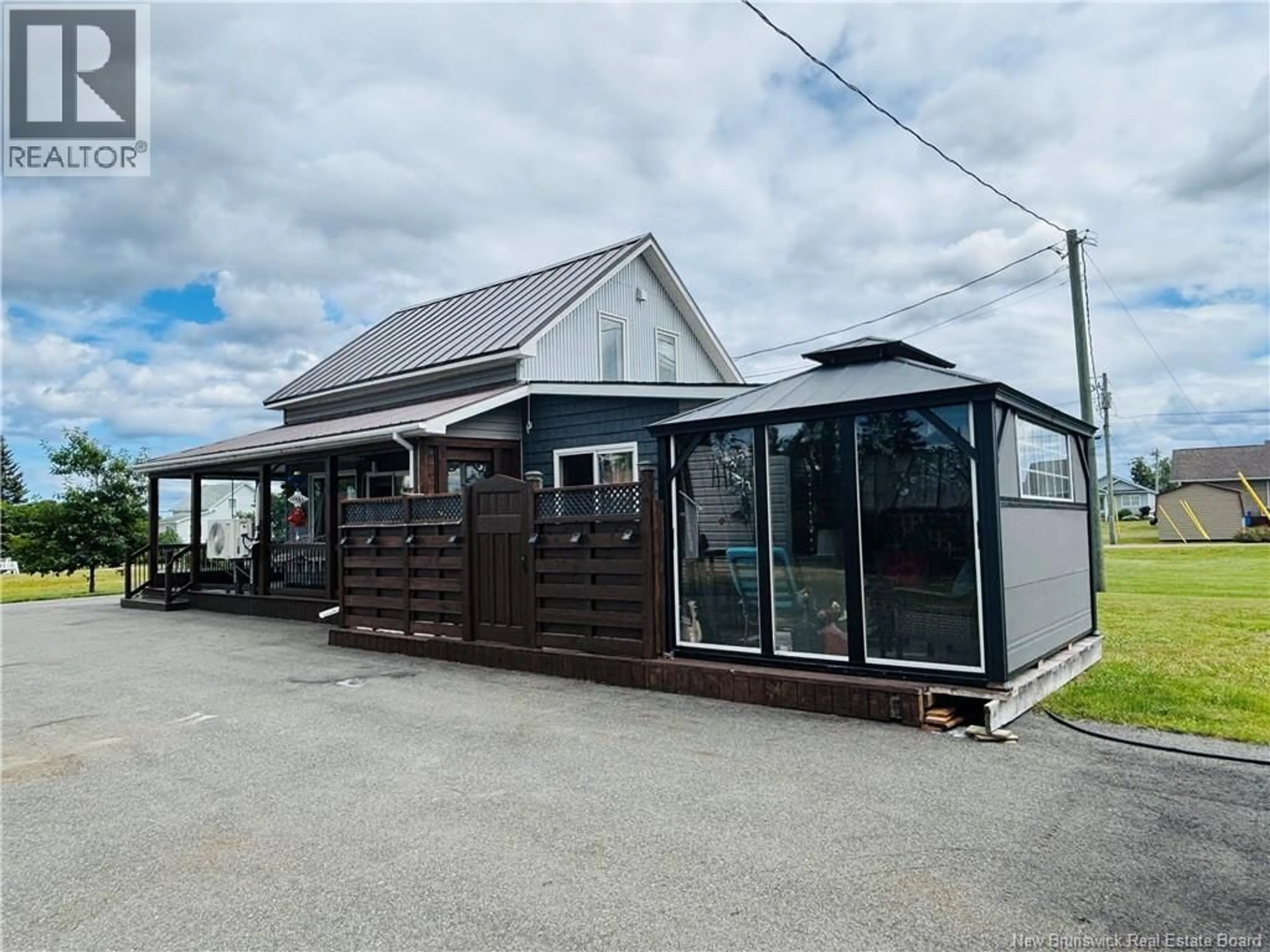 A pic from outside/outdoor area/front of a property/back of a property/a pic from drone, unknown for 3663 LUCE RUE, Tracadie New Brunswick E1X1B4