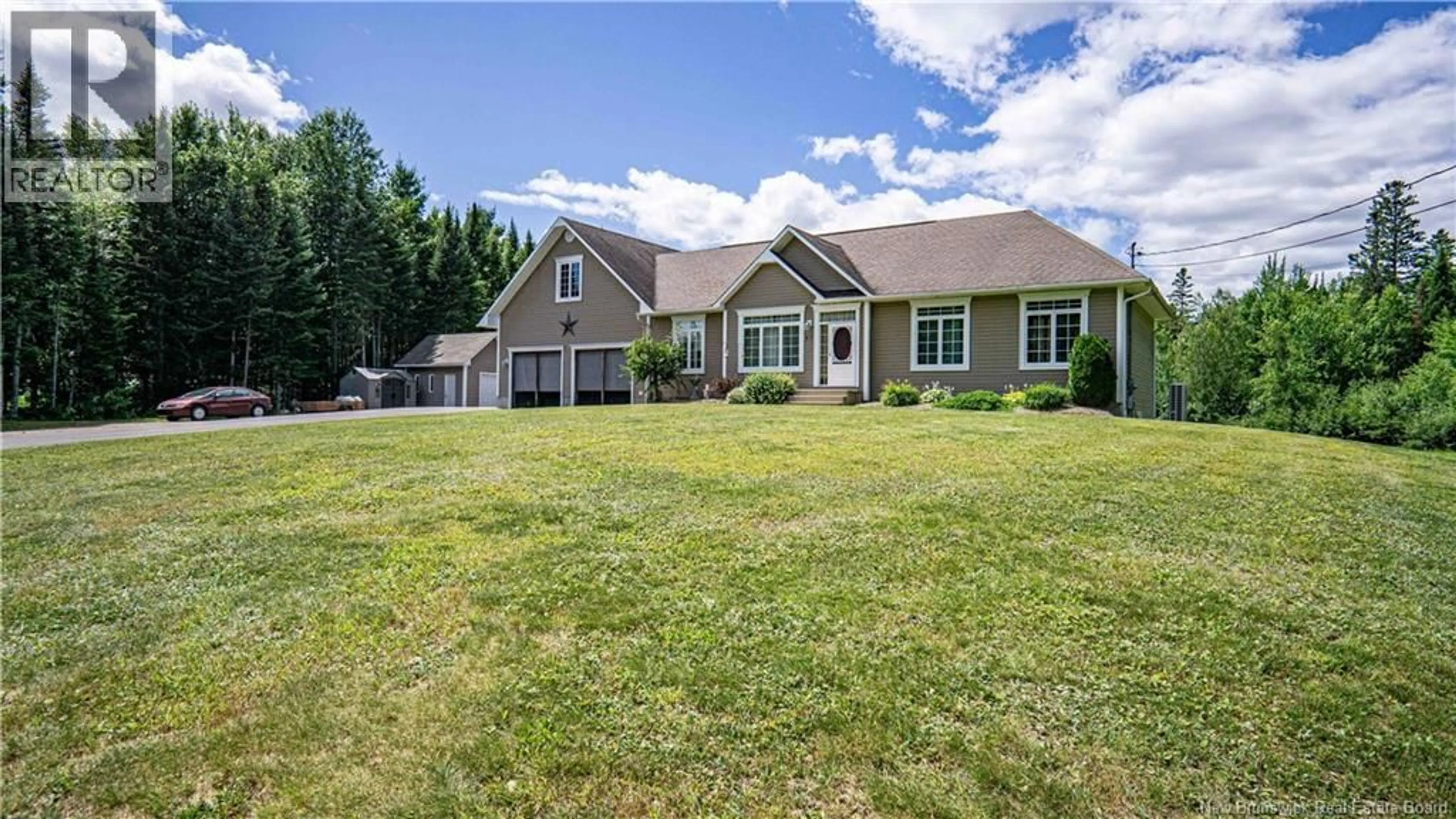 A pic from outside/outdoor area/front of a property/back of a property/a pic from drone, unknown for 87 DEXTER CRESCENT, Lincoln New Brunswick E3B9Z3