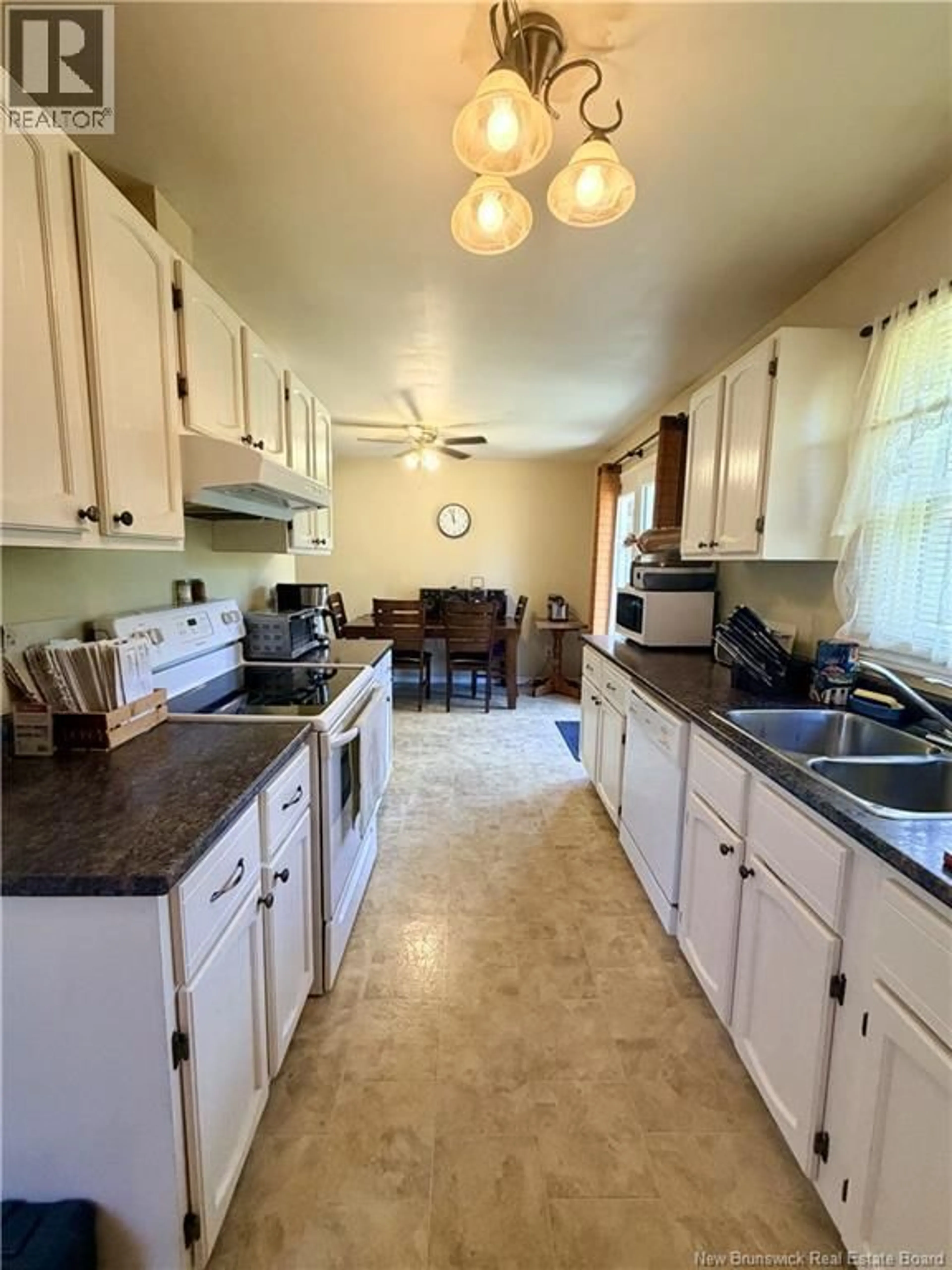 Standard kitchen, unknown for 377 WILLISTON DRIVE, Miramichi New Brunswick E1V5X5