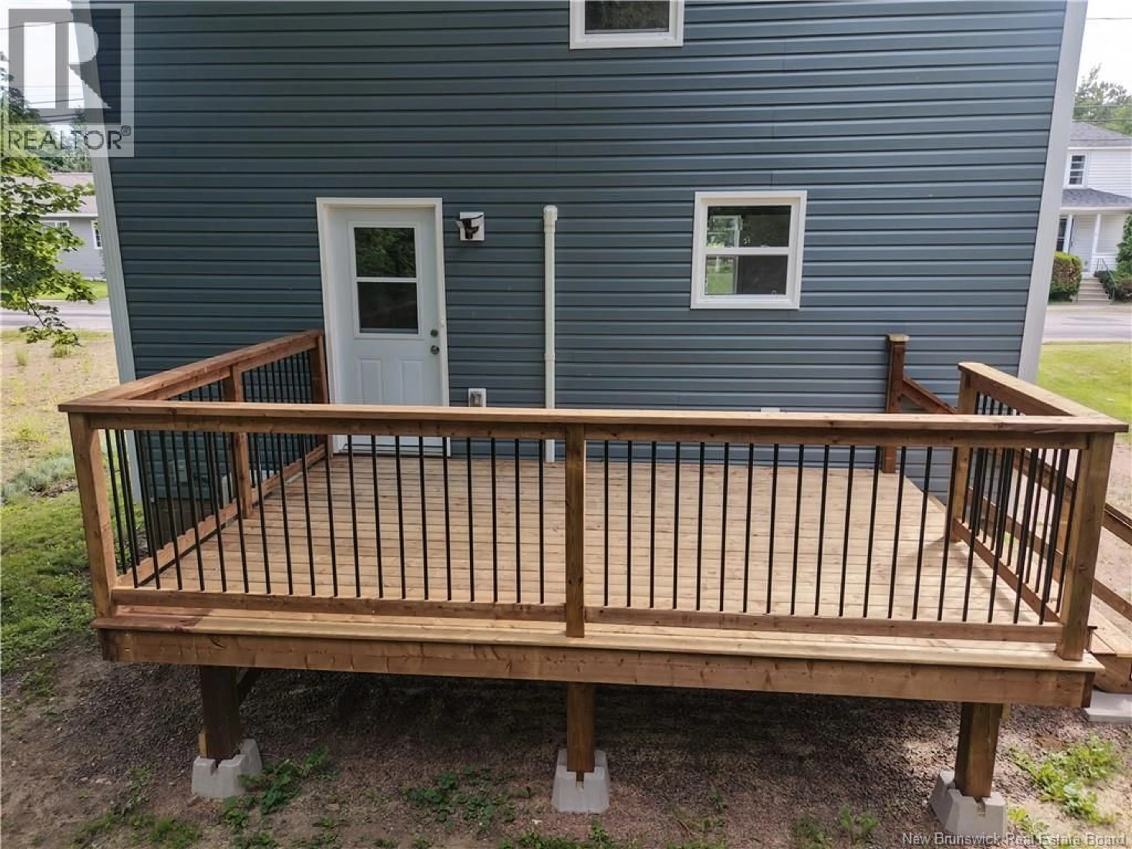 Patio, street for 55 QUEEN STREET, Sussex New Brunswick E4E2A8