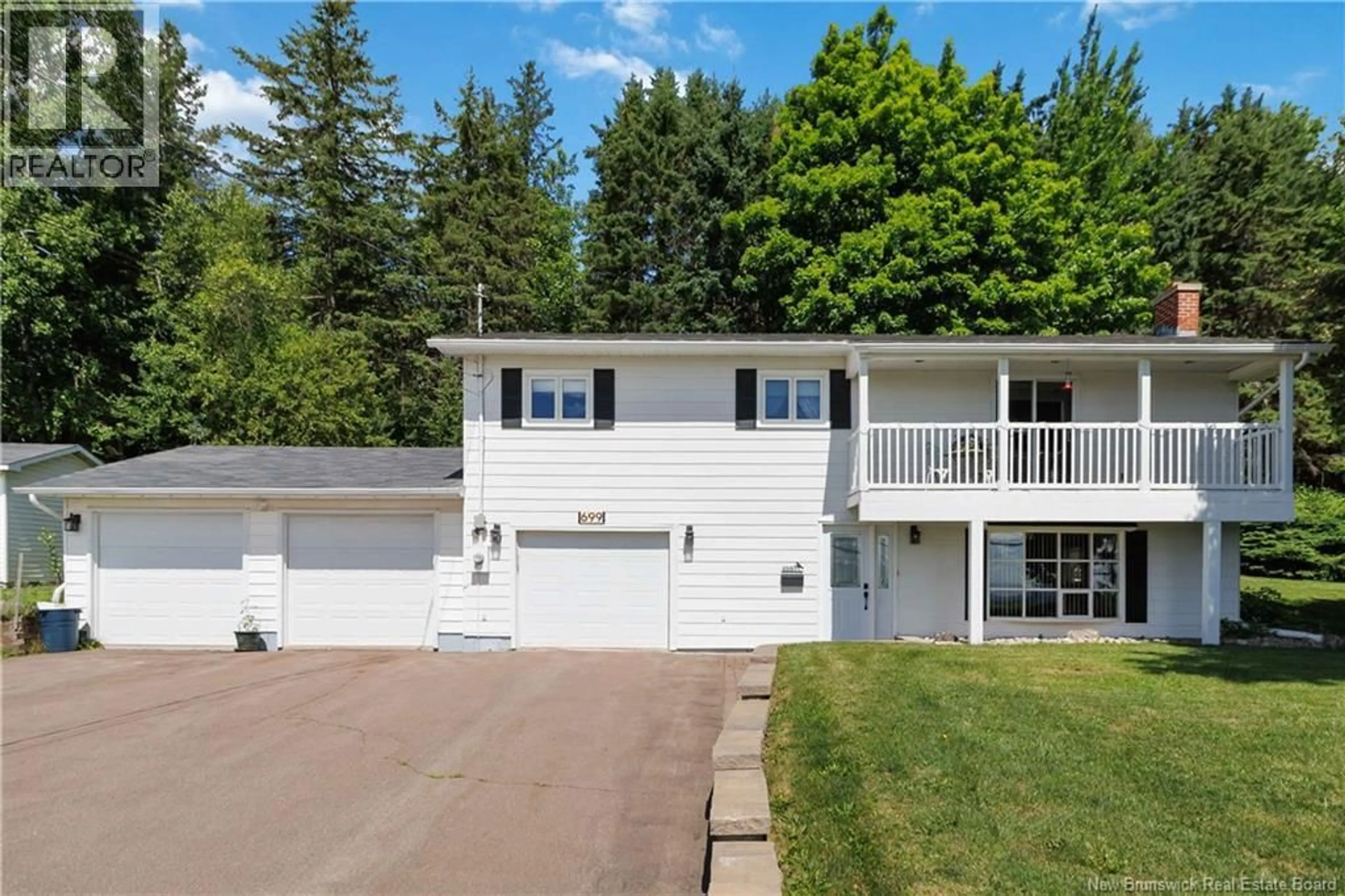 Home with vinyl exterior material, street for 699 FRONT MOUNTAIN ROAD, Moncton New Brunswick E1C8A2