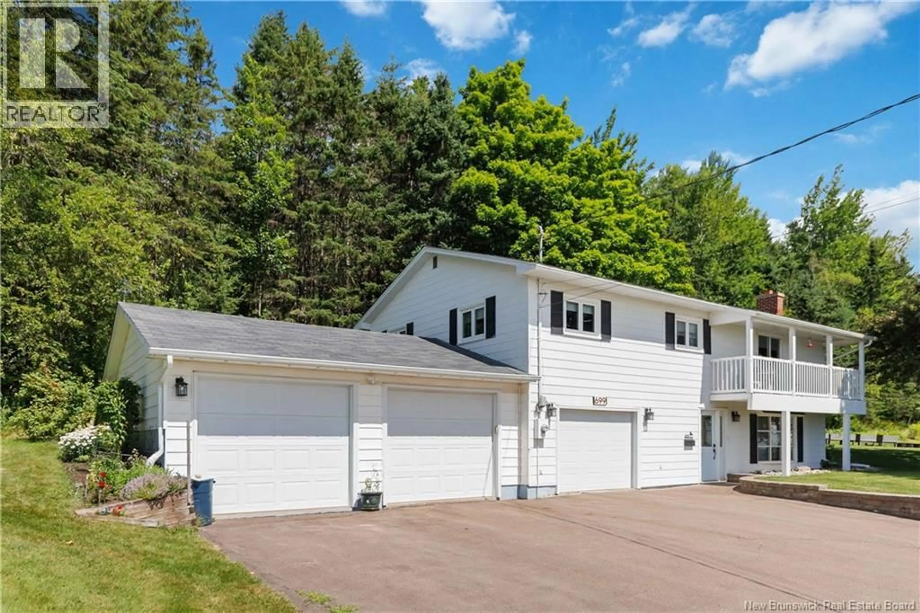 Home with vinyl exterior material, street for 699 FRONT MOUNTAIN ROAD, Moncton New Brunswick E1C8A2