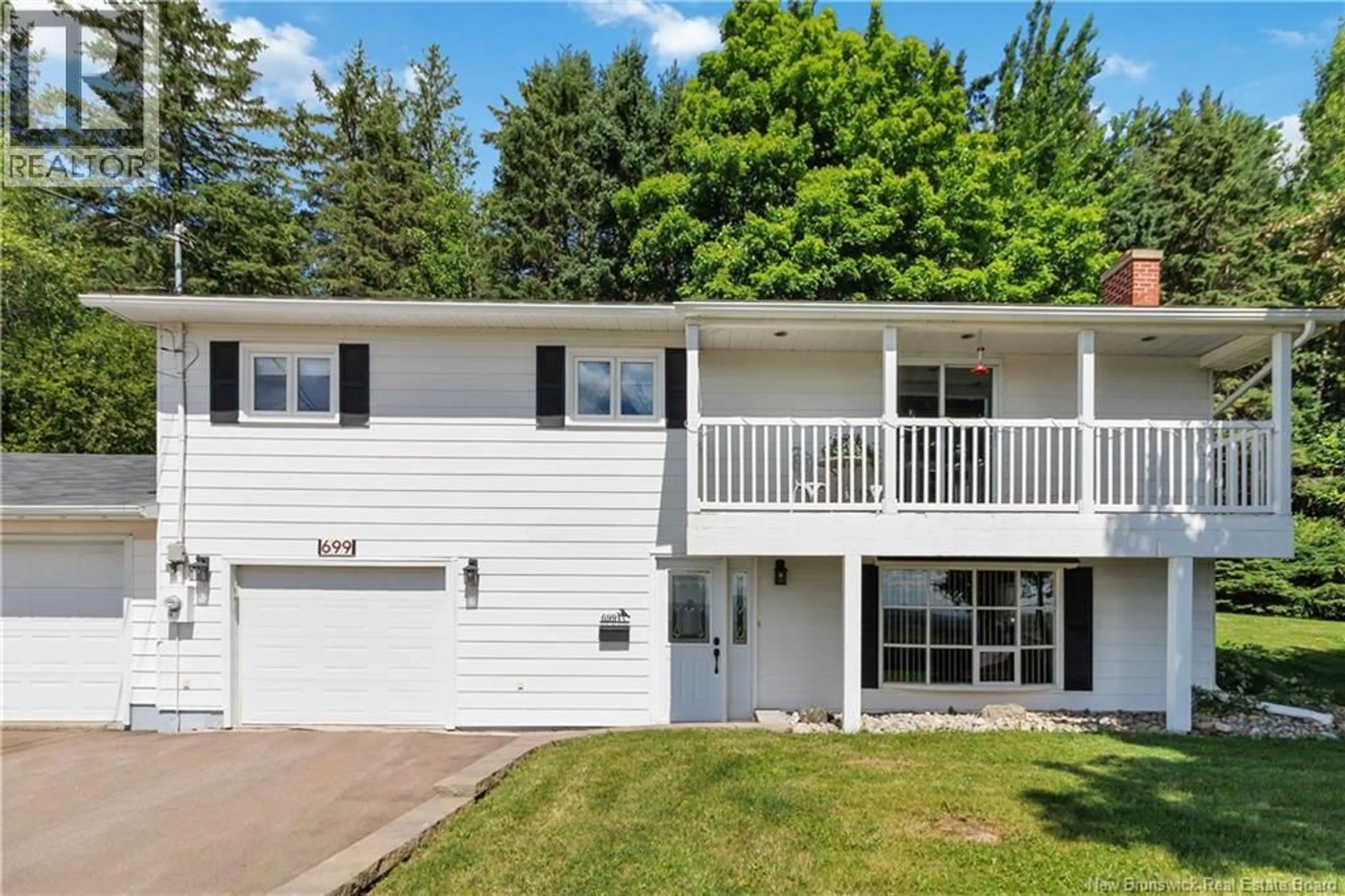 Home with vinyl exterior material, street for 699 FRONT MOUNTAIN ROAD, Moncton New Brunswick E1C8A2