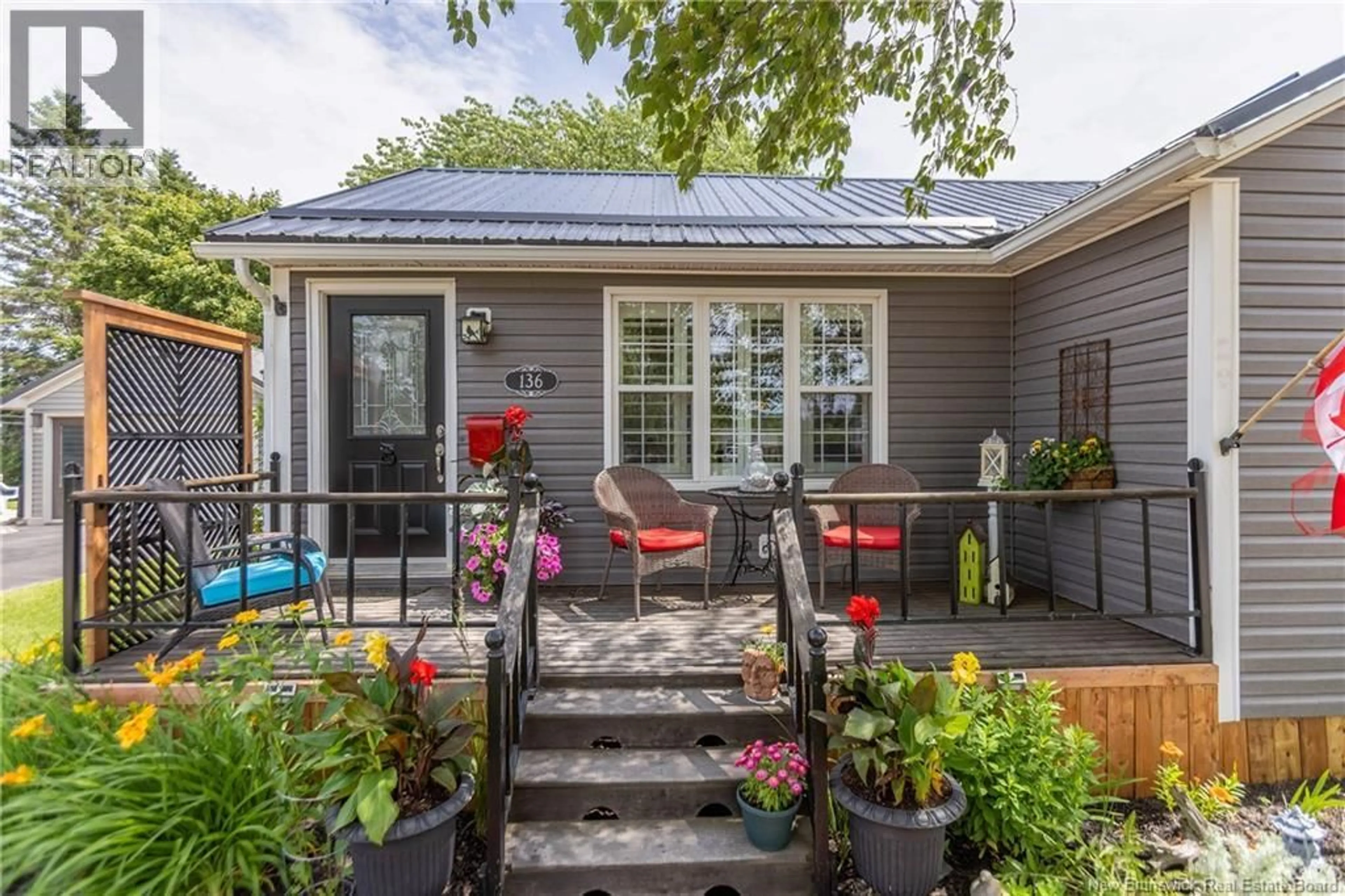Patio, street for 136 QUEENS ROAD, Sackville New Brunswick E4L2B6