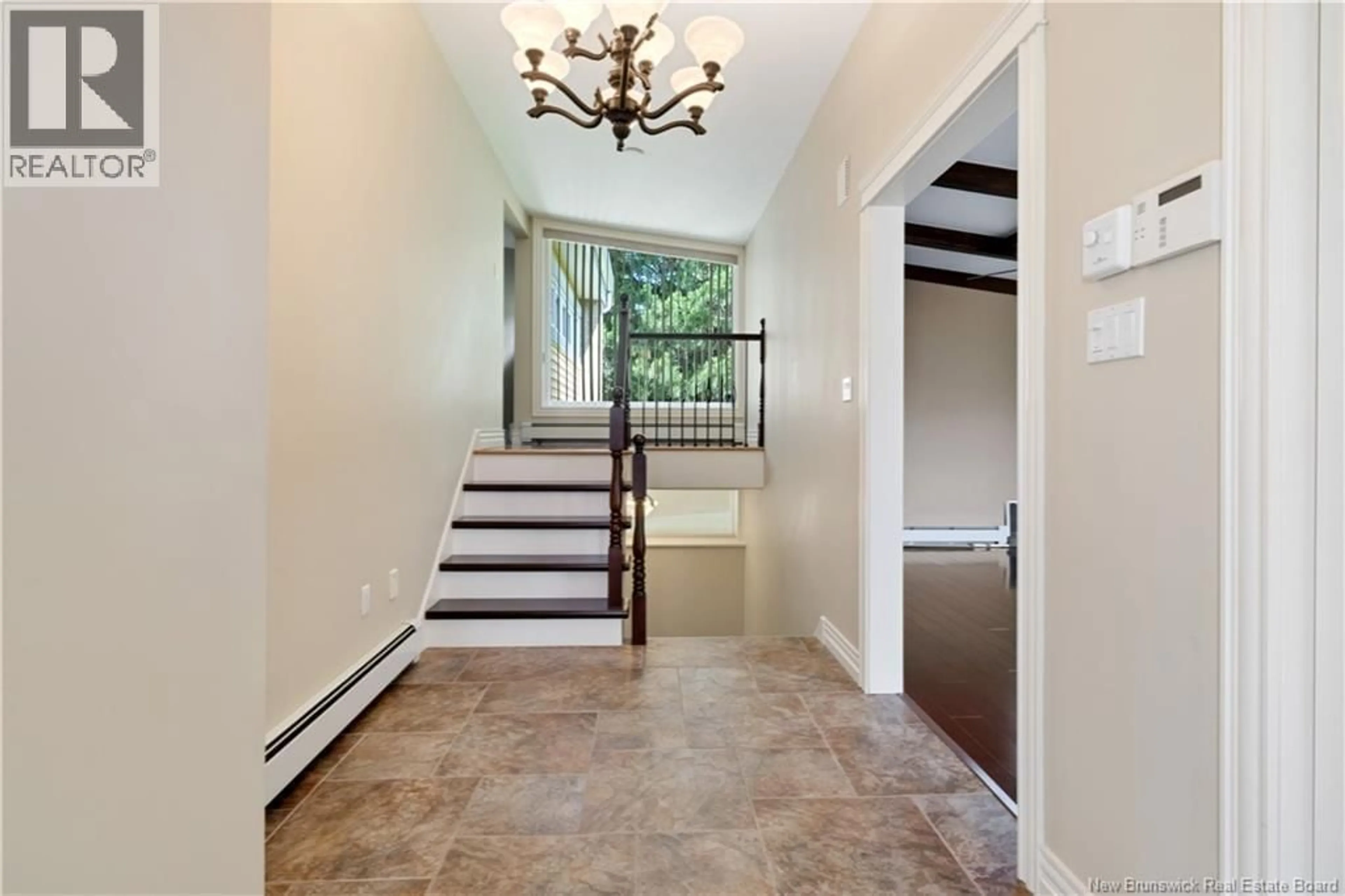 Indoor foyer for 1137 AMIRAULT, Dieppe New Brunswick E1A1E1