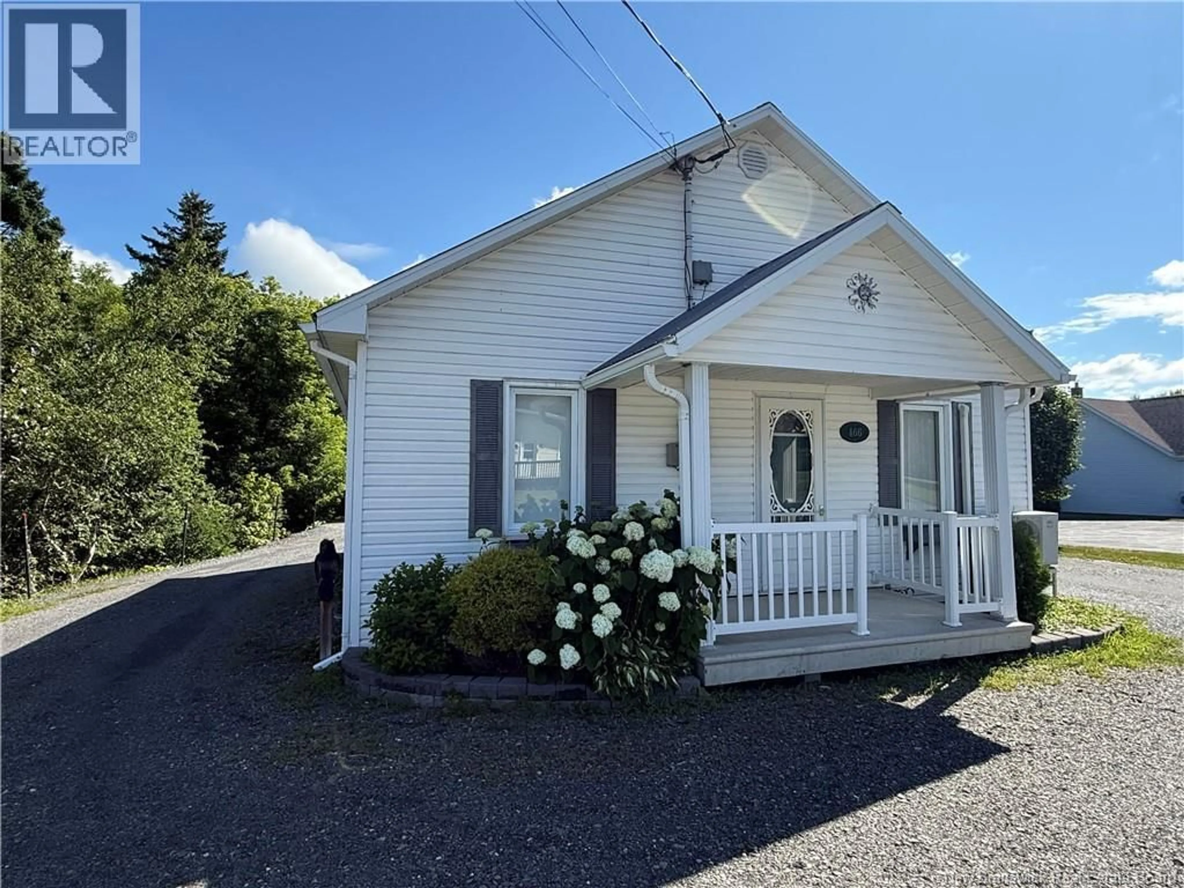 Home with vinyl exterior material, street for 466 MAIN STREET, Grand-Sault/Grand Falls New Brunswick E3Z2W3