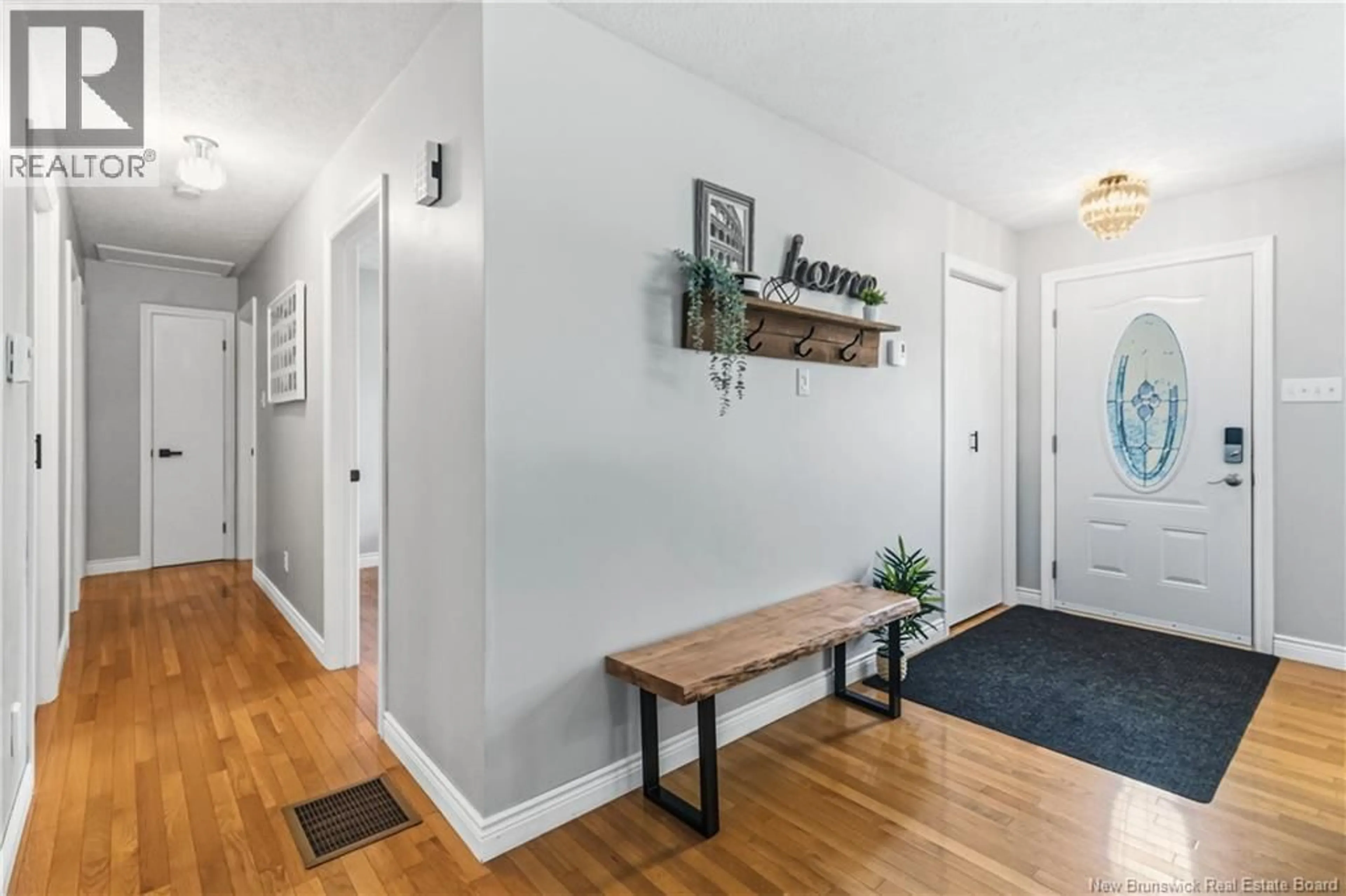 Indoor entryway for 133 BRIARDALE DRIVE, Moncton New Brunswick E1G2B7