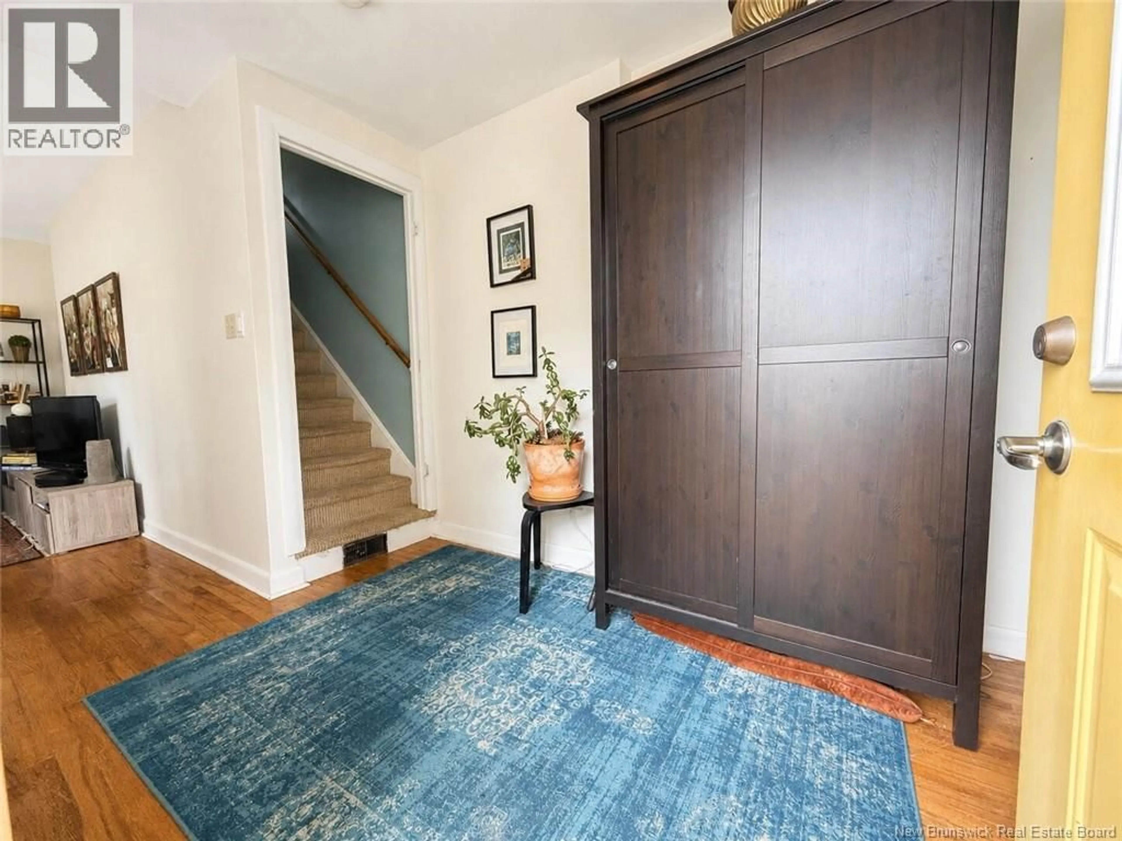 Indoor entryway for 115-123 POND SHORE ROAD, Sackville New Brunswick E4L1L9