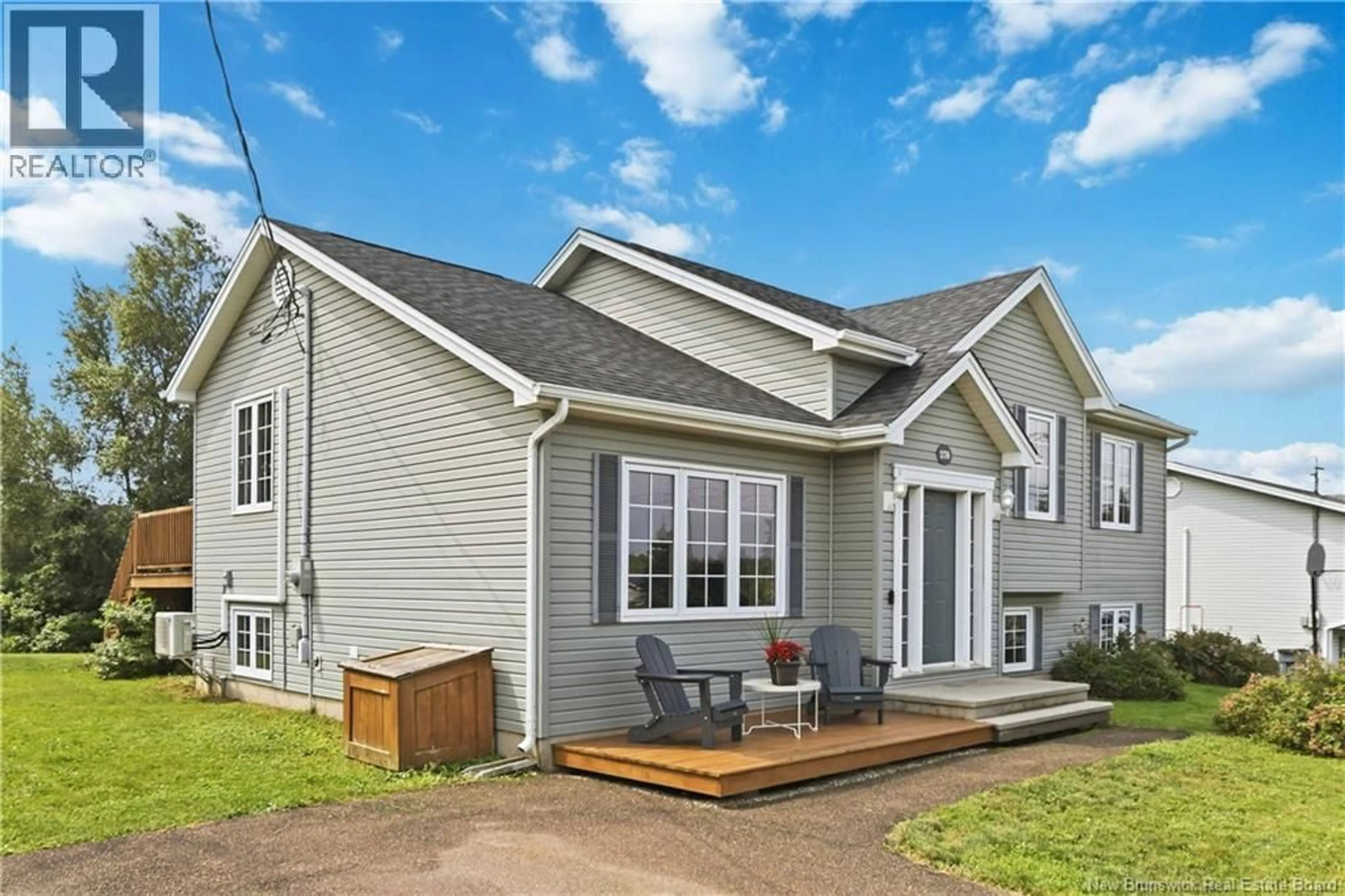 Home with vinyl exterior material, unknown for 378 LEBLANC ROAD, Dieppe New Brunswick E1A7N4