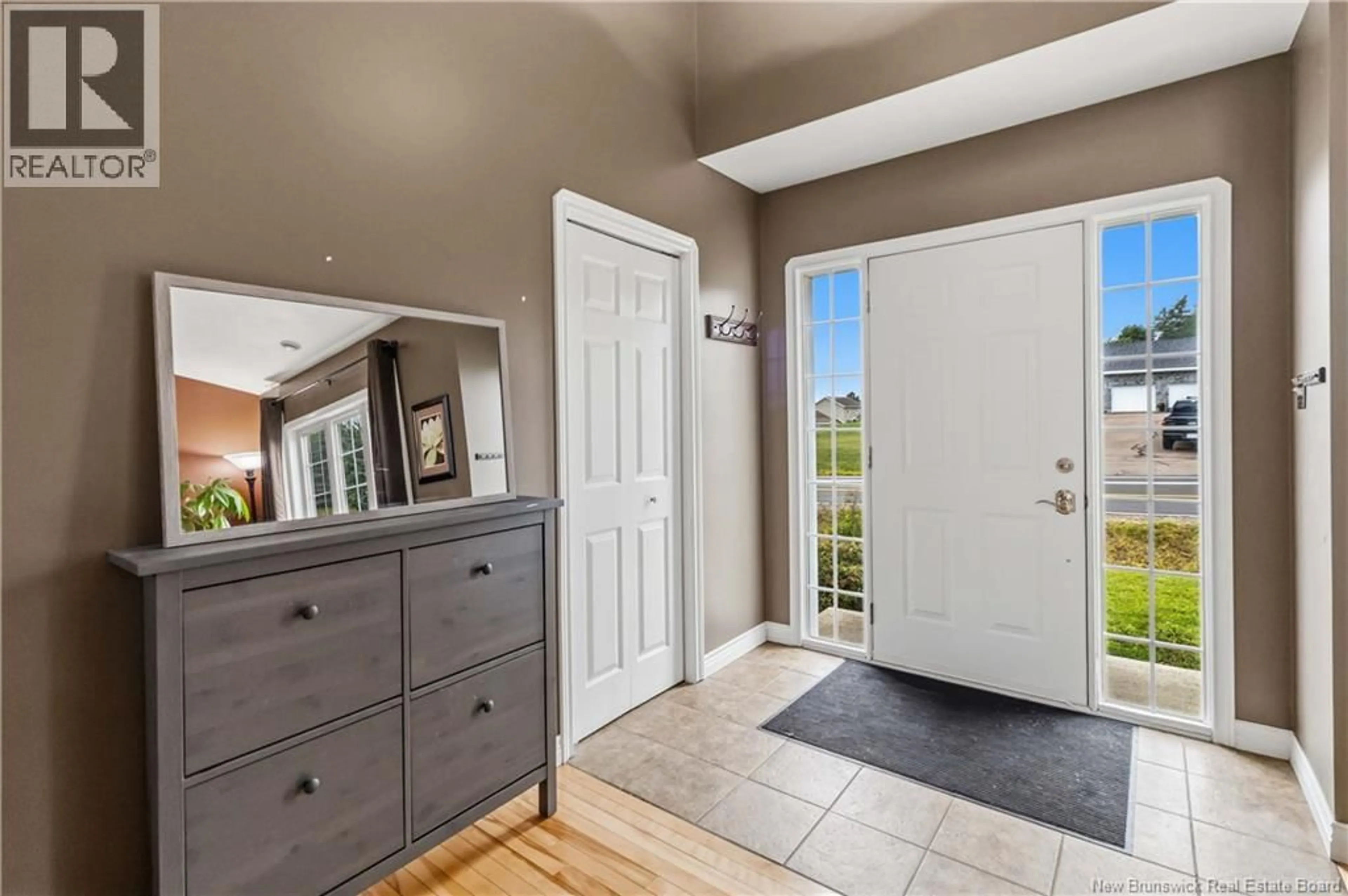 Indoor entryway for 378 LEBLANC ROAD, Dieppe New Brunswick E1A7N4