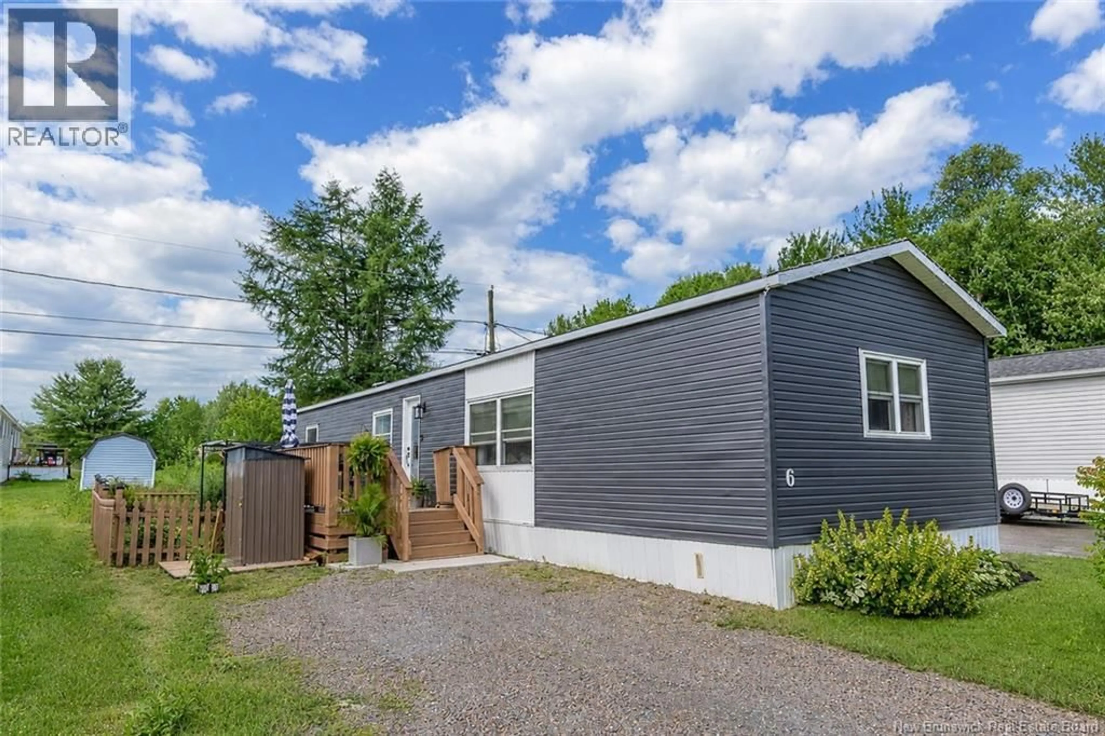 Home with vinyl exterior material, street for 6 HOLLY STREET, Lincoln New Brunswick E3B6W3