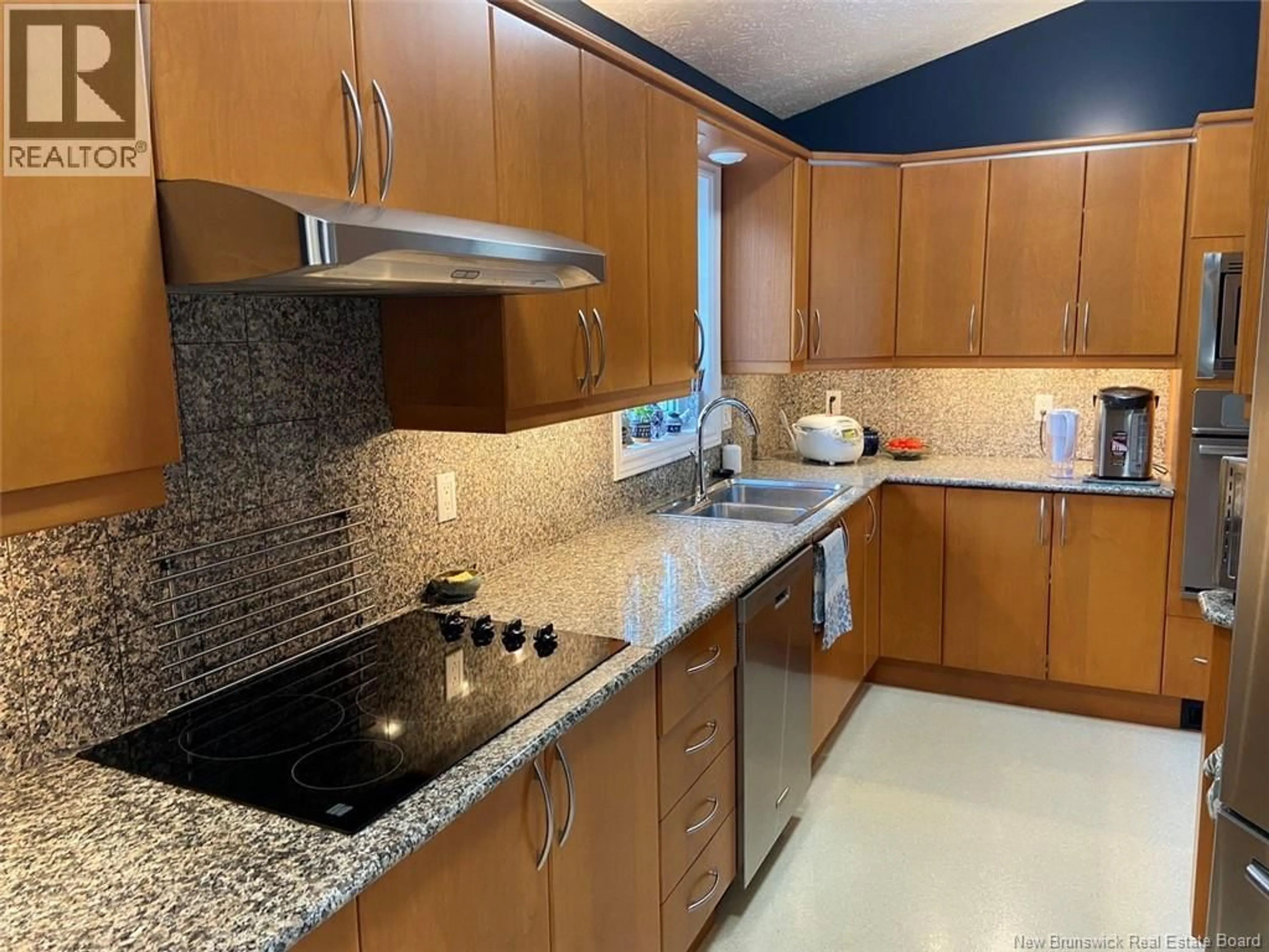 Standard kitchen, ceramic/tile floor for 164 22IEME STREET, Edmundston New Brunswick E3V3L5
