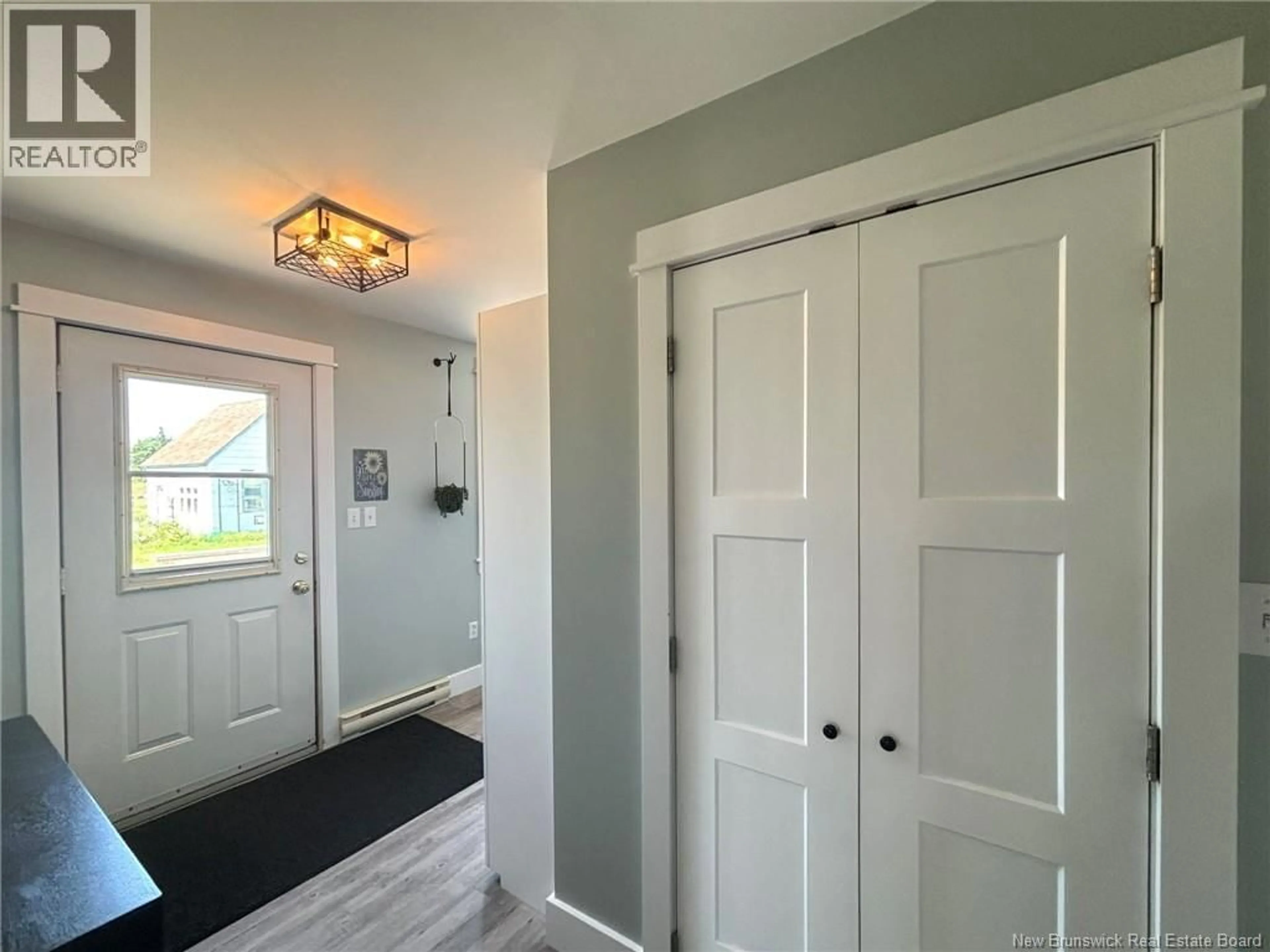 Indoor entryway for 1102 ROUTE 776, Grand Manan New Brunswick E5G4E9