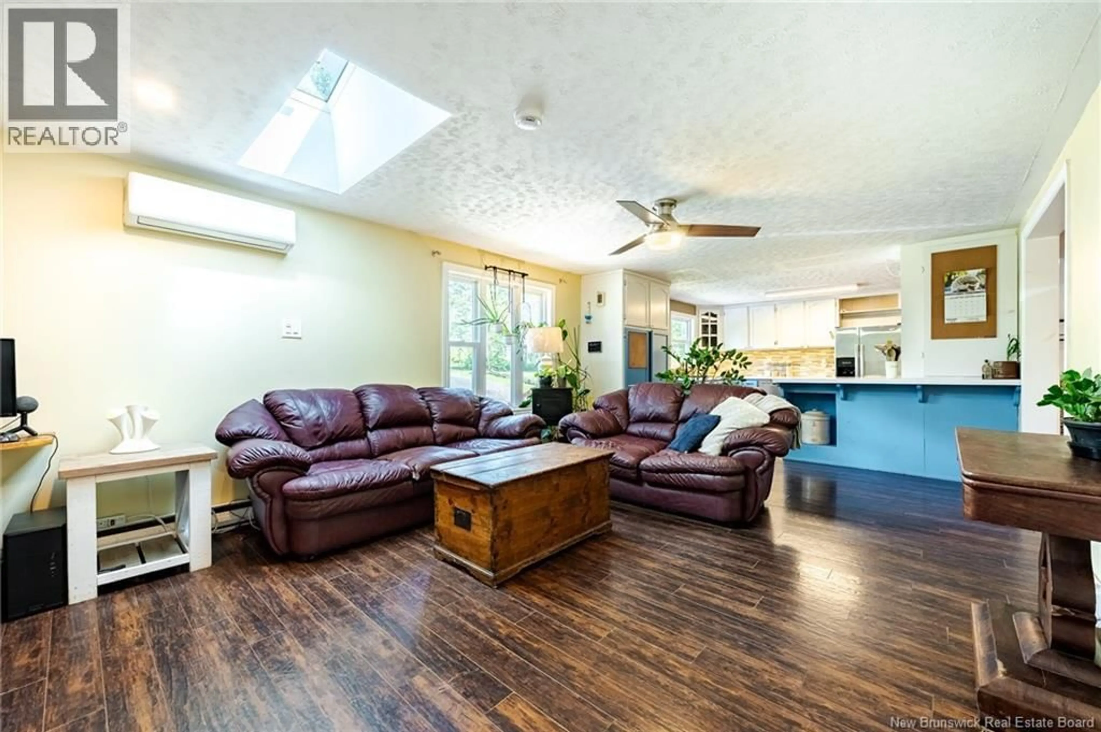 Living room with furniture, wood/laminate floor for 249 ROUTE 635, Lake George New Brunswick E6K3P1