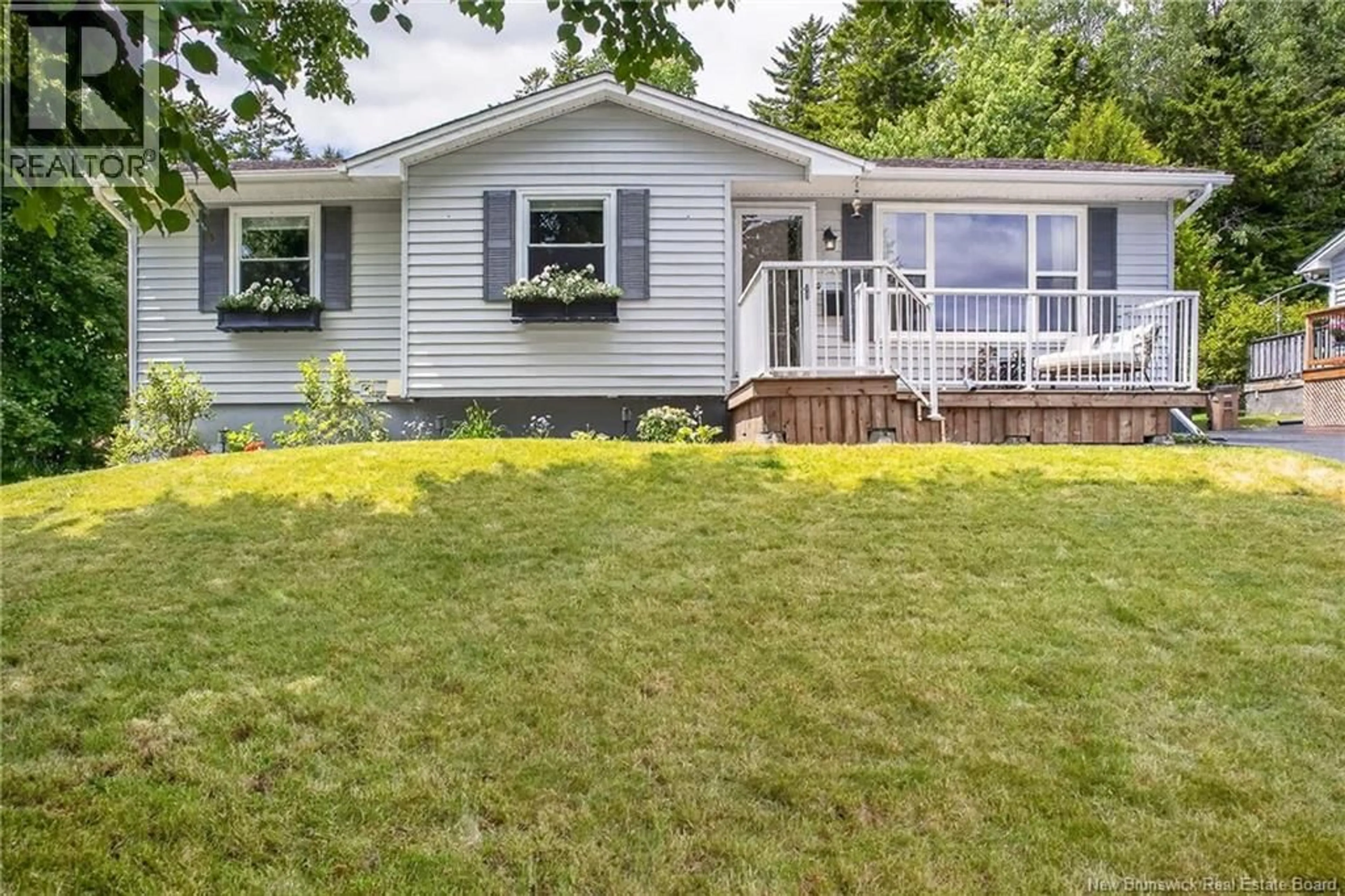 Home with vinyl exterior material, street for 61 MOUNTFIELD CRESCENT, Saint John New Brunswick E2M5R4